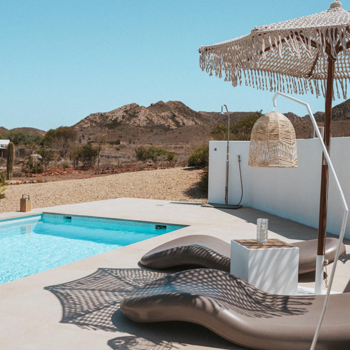 newgarden - Rasa Tumbona de Diseño Muy Resistente al Exterior y Al Paso del Tiempo. Ideal para el Jardín, la Piscina, Hotel o Beach Club (Topo)