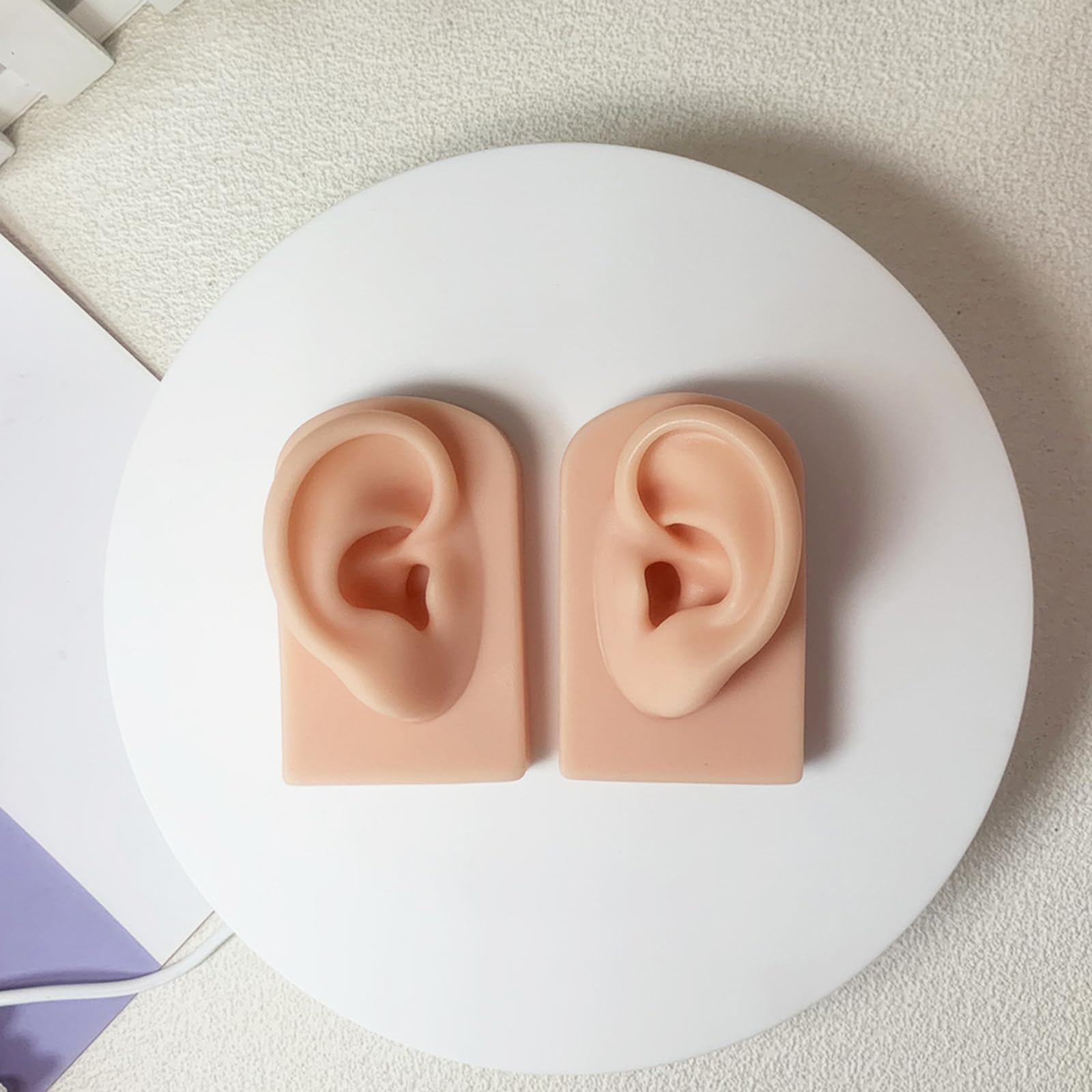 Modello Orecchio In Silicone Per Piercing (Marrone Chiaro, 6,3x4 Cm) - Pratica E Esposizione Gioielli