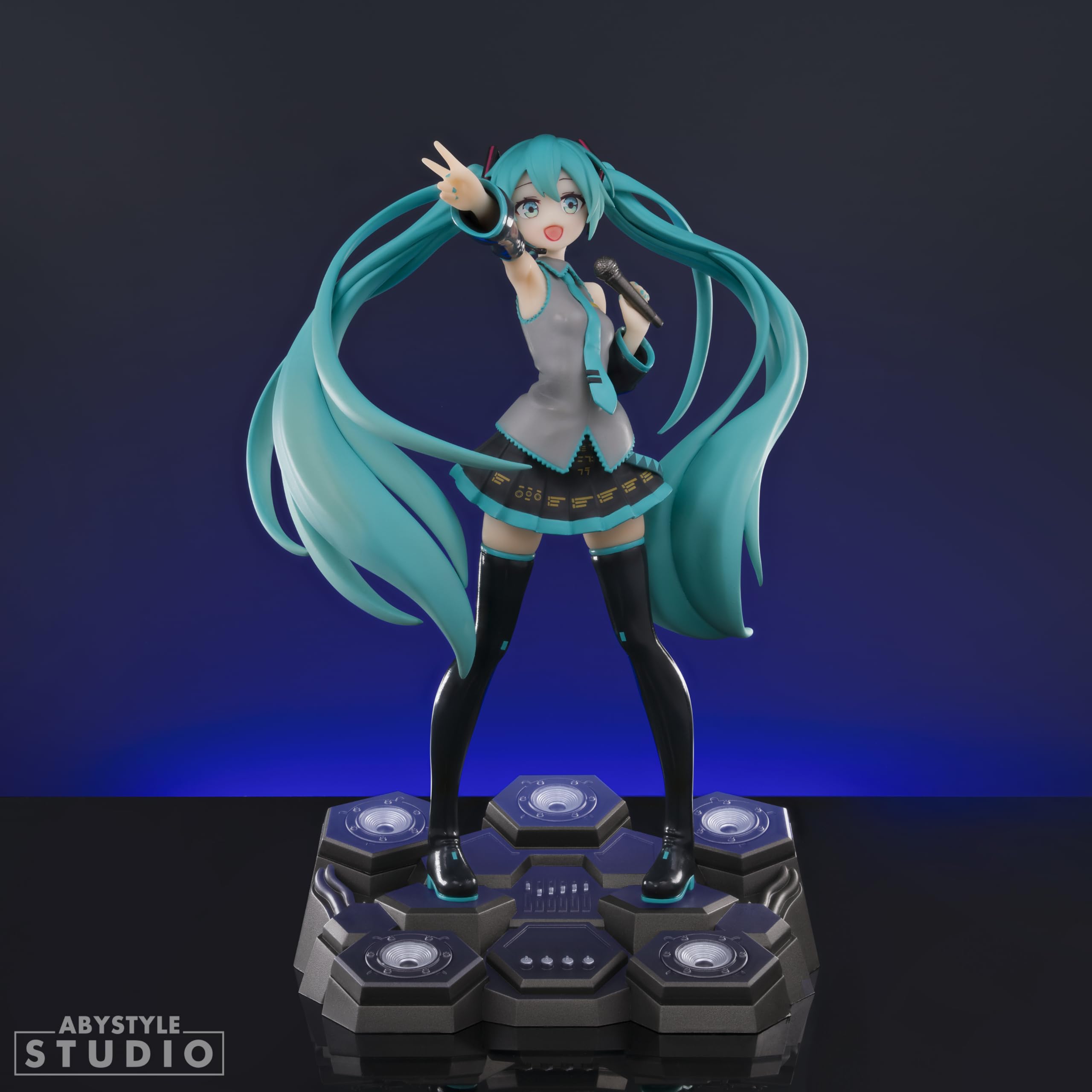 ABYstyle Studio – Figurine Hatsune Miku 1/10 « Clin d’œil » 18–24 cm – Produit Officiel – PVC Haute qualité