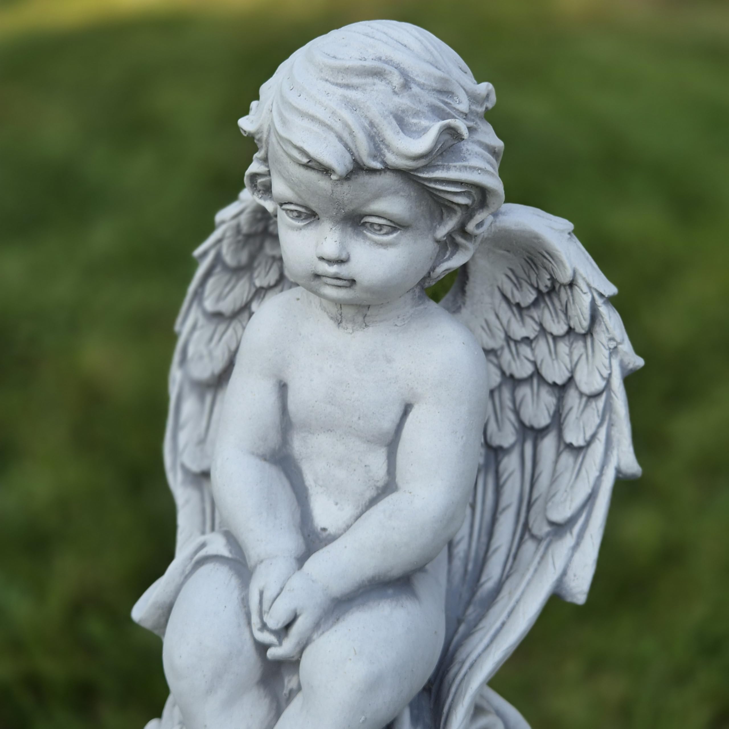 FABRIQ Figurka anioła na kulce, 37 cm, wytrzymała rzeźba betonowa, odporna na mróz, masywna, ze sztucznego kamienia