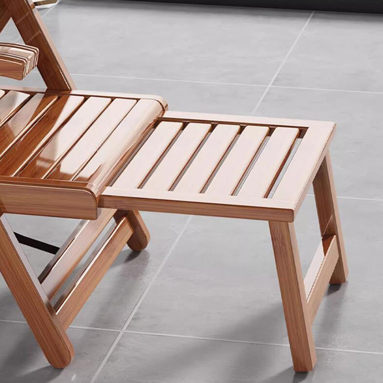 Sedia a sdraio regolabile in bambù con poggiapiedi, pieghevole, sedia da giardino con funzione reclinabile, in legno, per giardino, soggiorno, terrazza e balcone