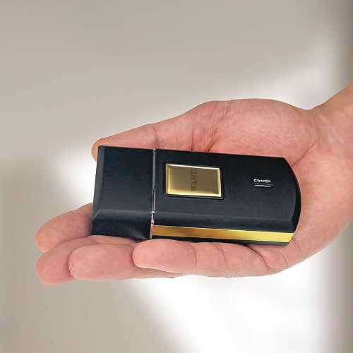 Wahl Travel Shaver Gold Edition Cordless Rechargeable Electric Shaver for Men, Ideal for Travel, Hair and Beard, Compact and Portable - 5