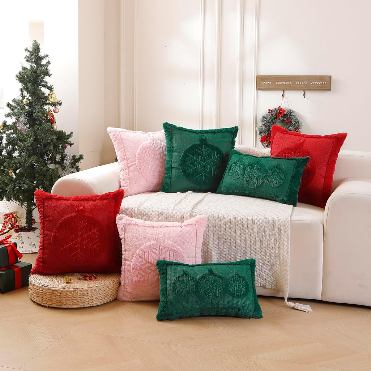 VAKADO Christmas Throw Pillow Covers 20x20 Set of 2 ，Winter Christmas Decoration Outdoor Green Tree,Snow Flake Decorative Home Decor for Couch Festival Bed Sofa Bedroom Living Room Office