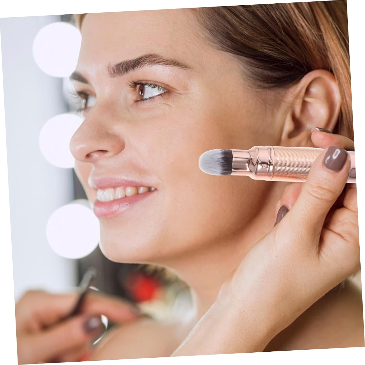 Dual-ended Makeup Brush Retractable Blush and Concealer Applicator for Loose Powder and Blending Compact Design for Travel Go Finish