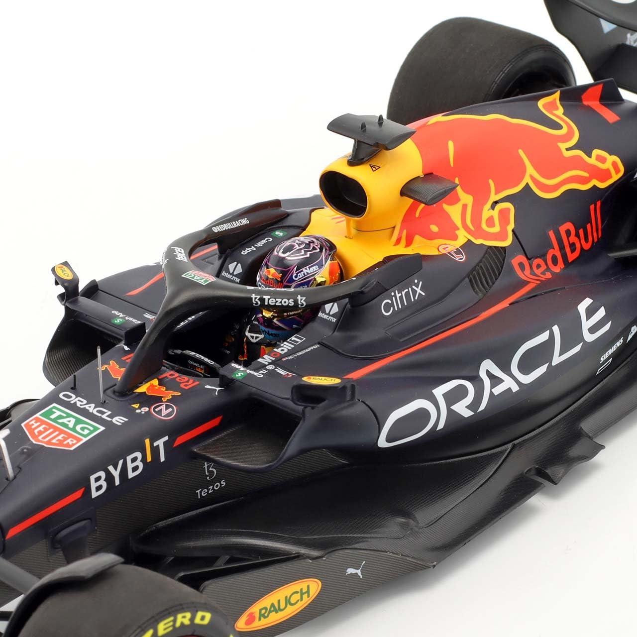 Minichamps 113220501 compatibile con Max Verstappen Oracle Red Bull Racing RB18 Formula 1 vincitore Miami GP 2022 edizione limitata 1:18