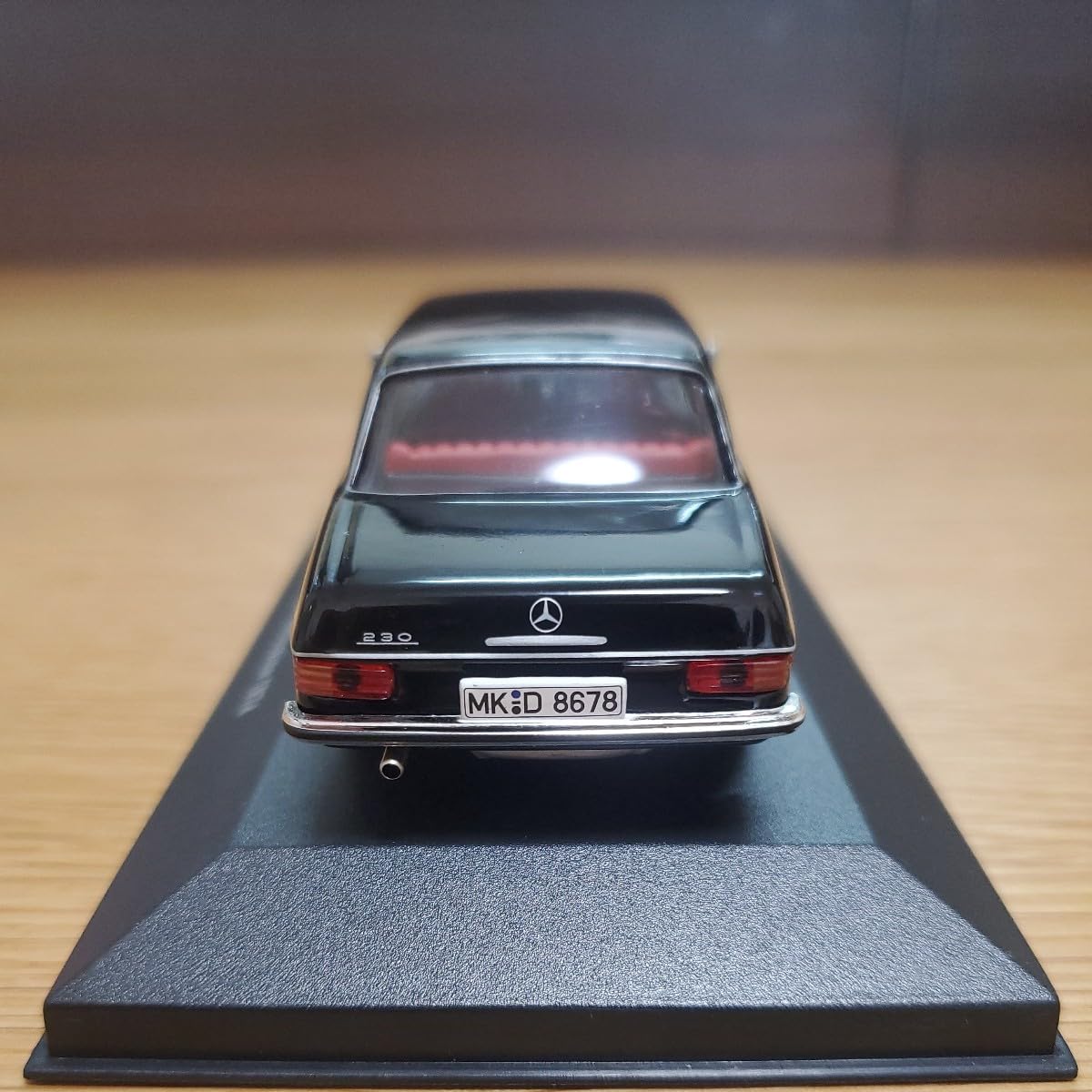 Amazon | 1/43 イクソ/Mercedes-Benz 230 Limousine 1974