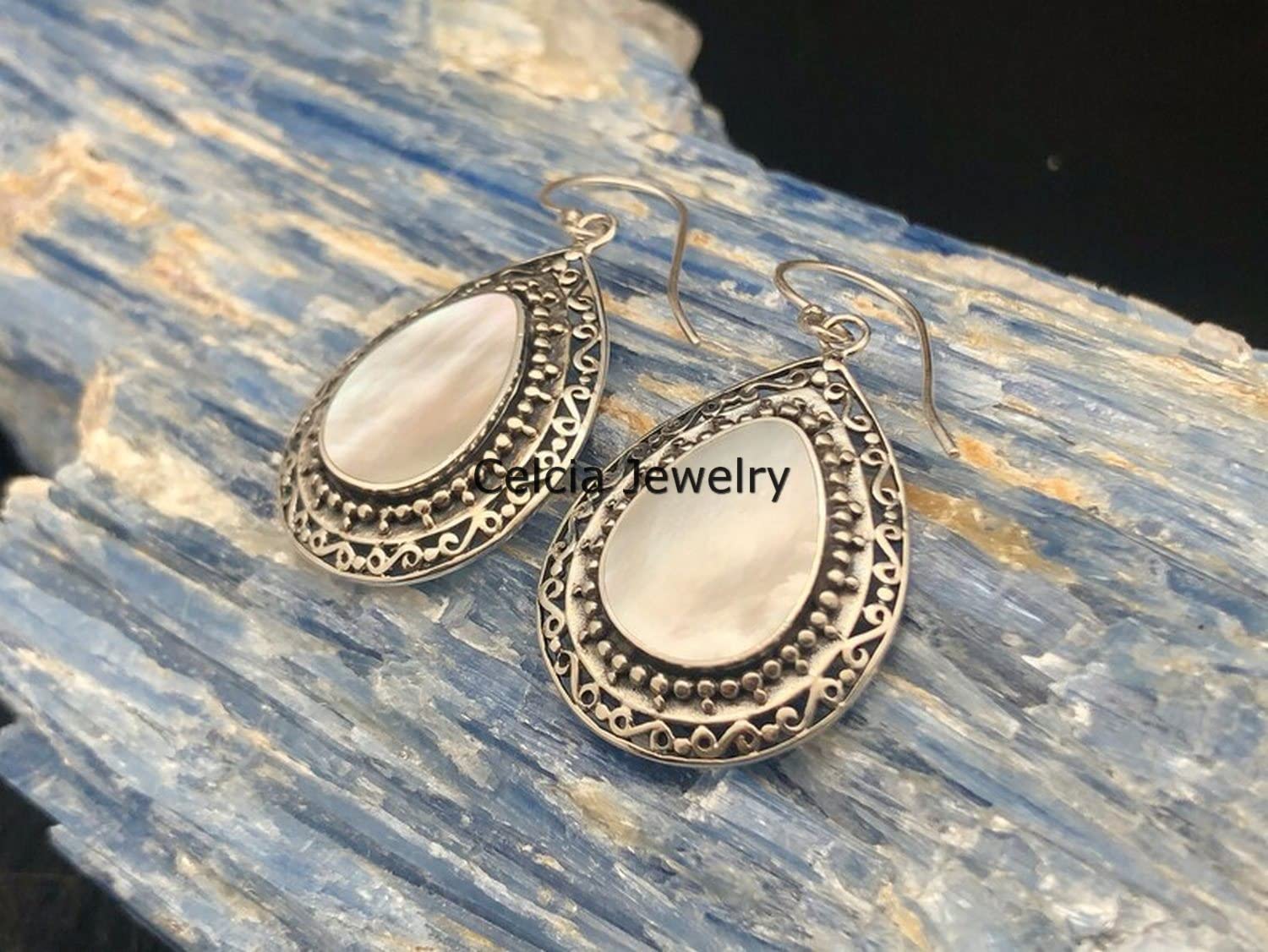 Orecchini pendenti a goccia in argento sterling massiccio 925 per donna, orecchini con pietre preziose piatte in madreperla genuina con pietre preziose di giugno