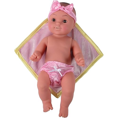 Constructive Playthings Muñeca Baby Tender Touch de 12 pulgadas - Latino con una manta