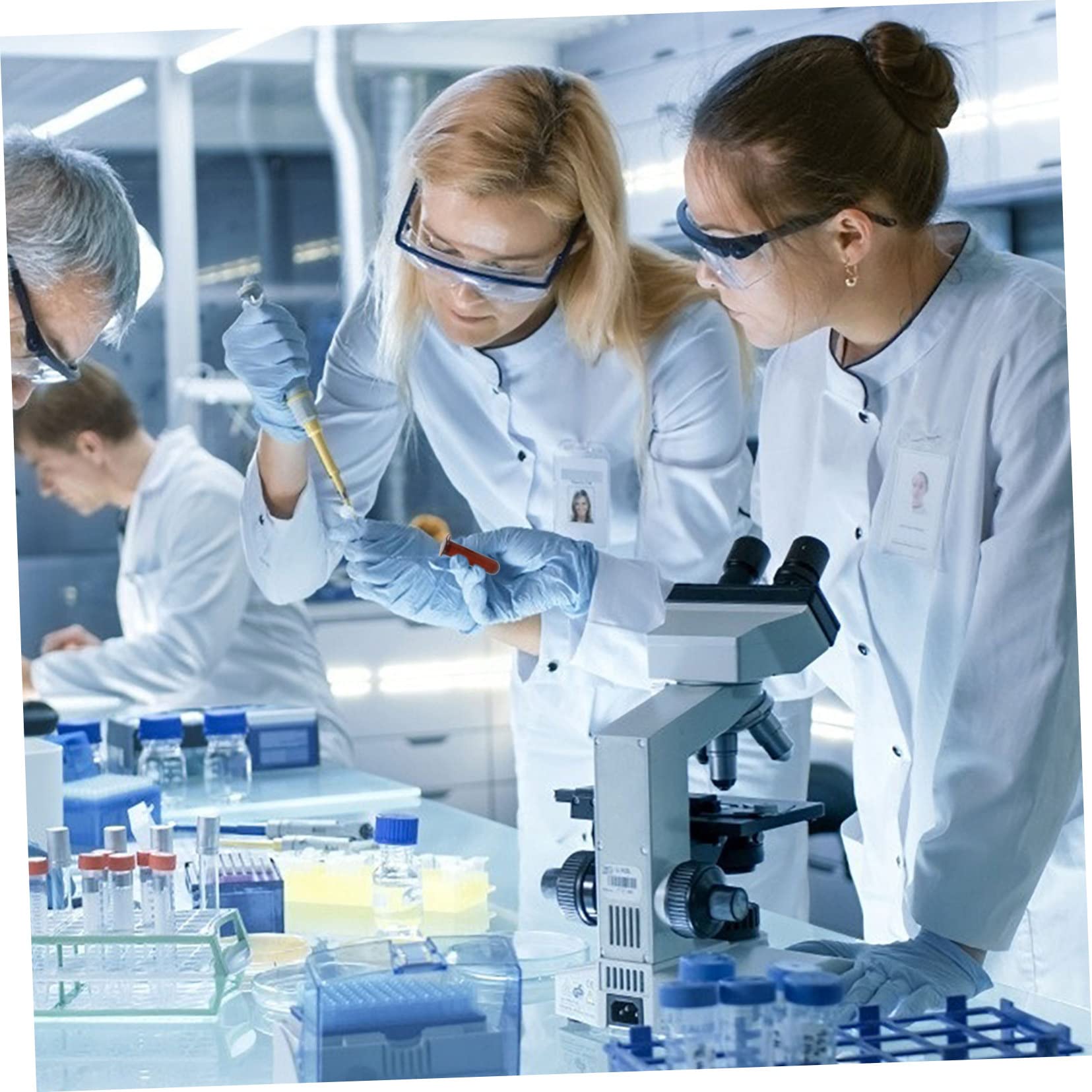 Provette Centrifuga 5ml Marroni Graduate in Plastica 300 Pezzi | Fondo Rotondo Coperchio Integrato, Scala Graduata per Uso Biologico e Laboratorio