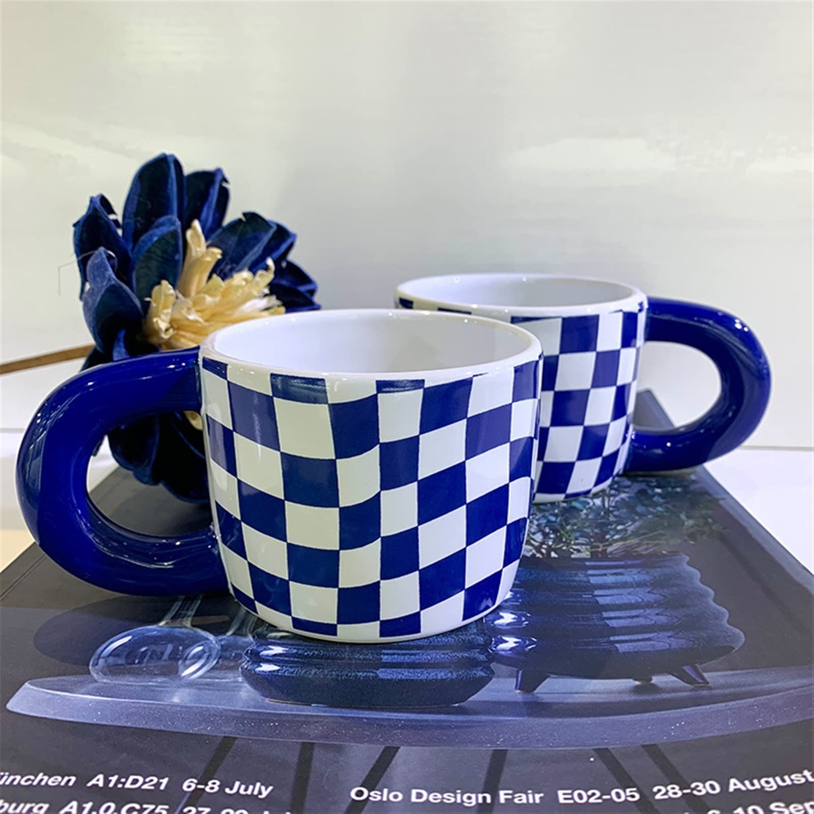 Becher Keramikbecher Unregelmäßige Hand Prise Muster Große Ohrtasse Schachbrett Kaffeetasse Einfache Blume Teetasse Milchbecher 210ML Kaffeetasse (Größe: 210ML, Farbe: Blau Schachbrett)