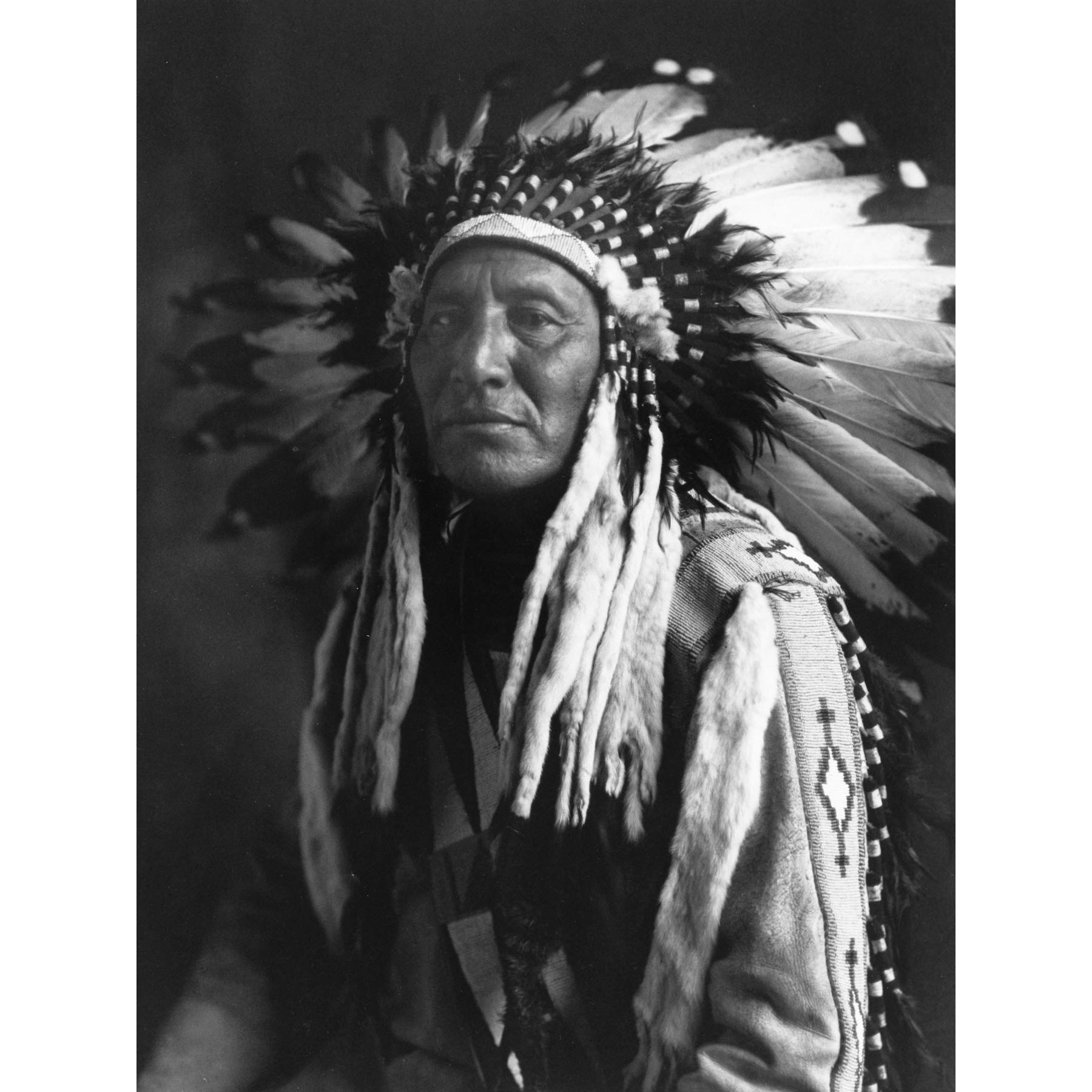 Reed Native American Chief Full Headdress Old Photo Premium Wall Art Canvas Print 18X24 Inch