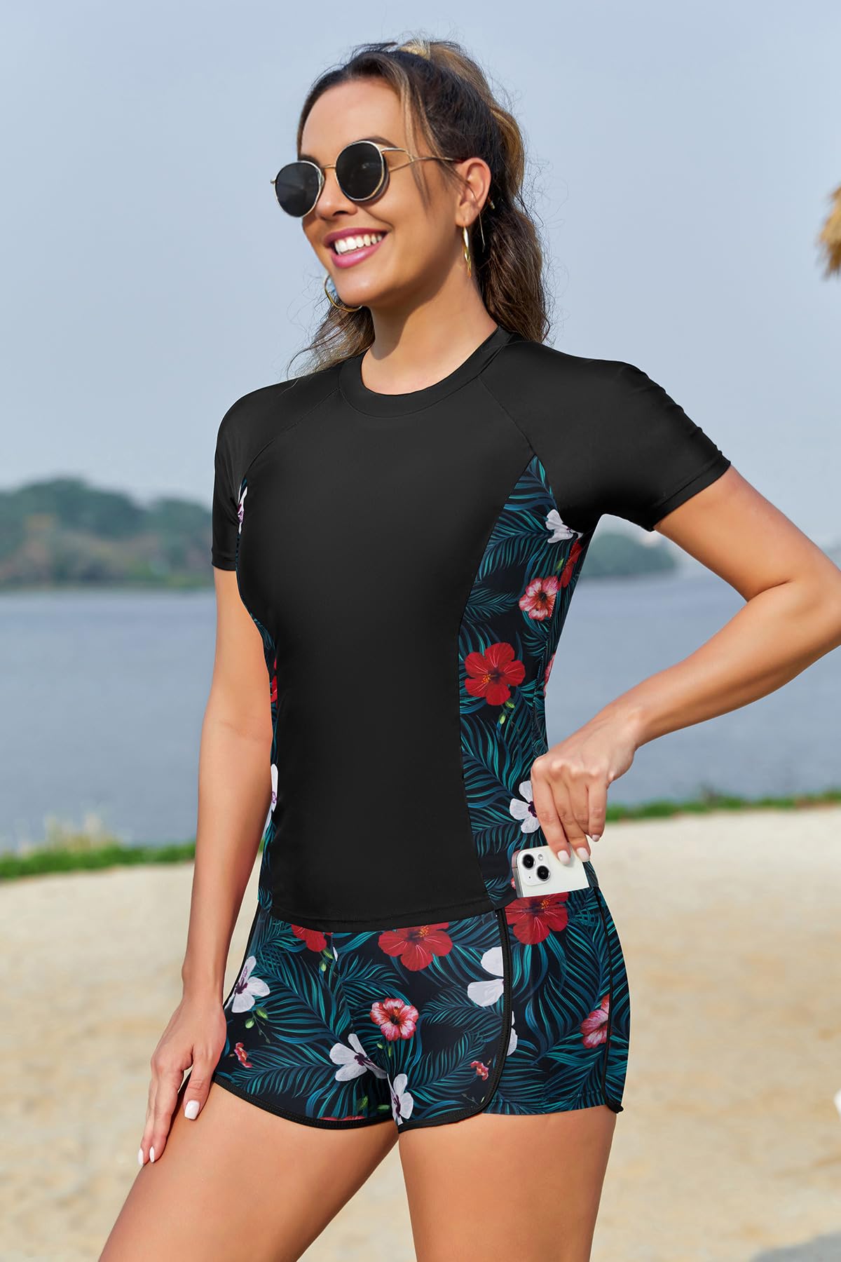 SHEKINI Zweiteiliger Rashguard für Damen Kurzarm Integrierter BH Badeanzug mit Boyshorts Schnell Trocknend UV Schutz Schwimmshirt