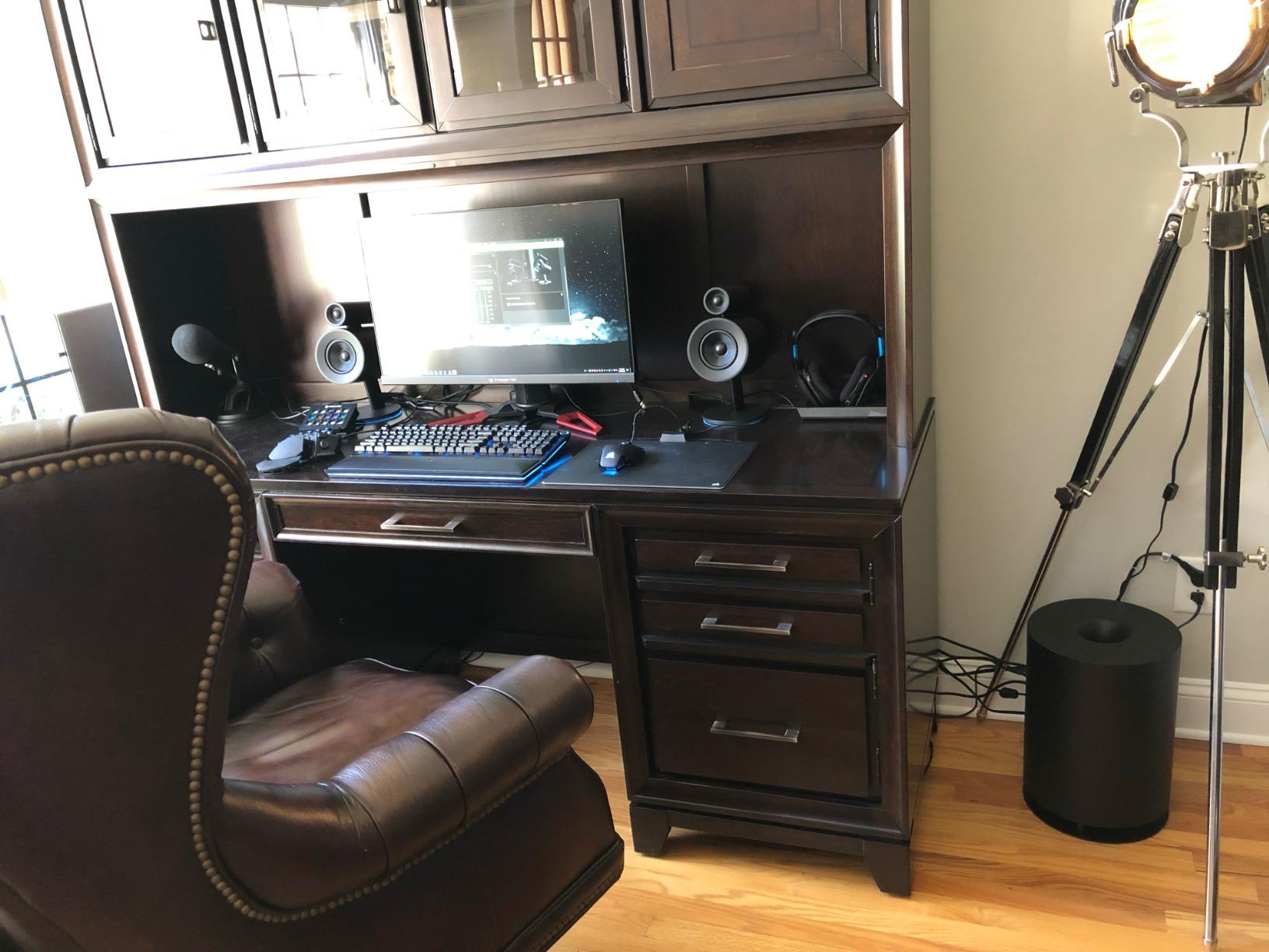 Razer Nommo Pro: THX Certified Premium Audio - Dolby Virtual Surround Sound - LED Illuminated Control Pod - Downward Firing Subwoofer - Powered by Razer Chroma - PC Gaming Speakers (B07DNSLL24)