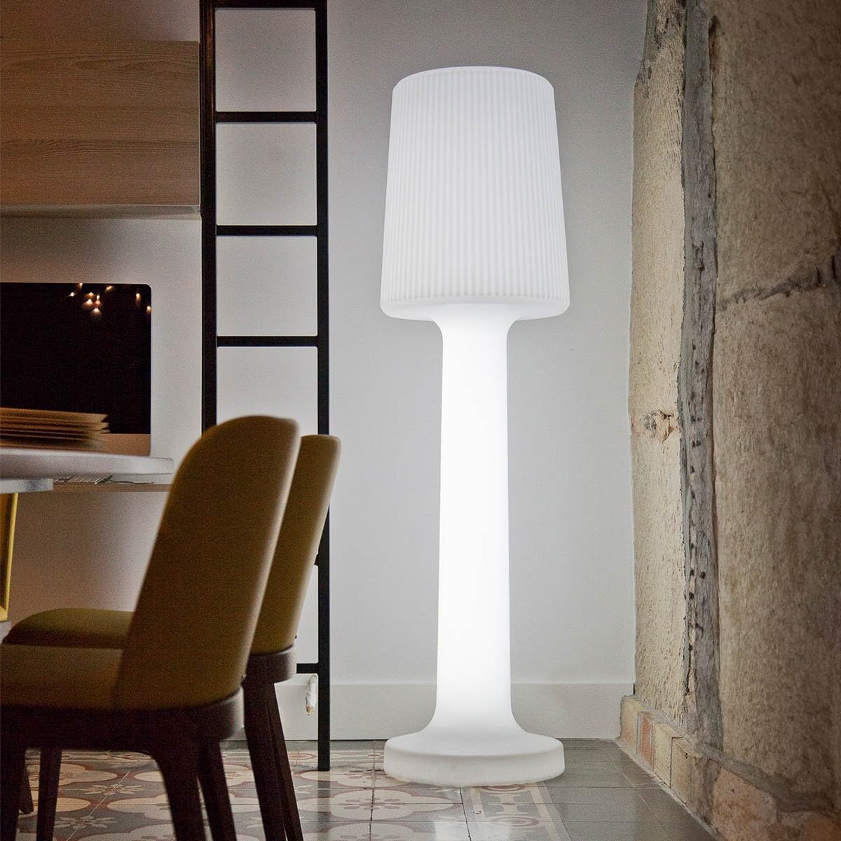Lámpara de pie CARMEN 165 cm para exterior e interior para la terraza (Batería + RGB)