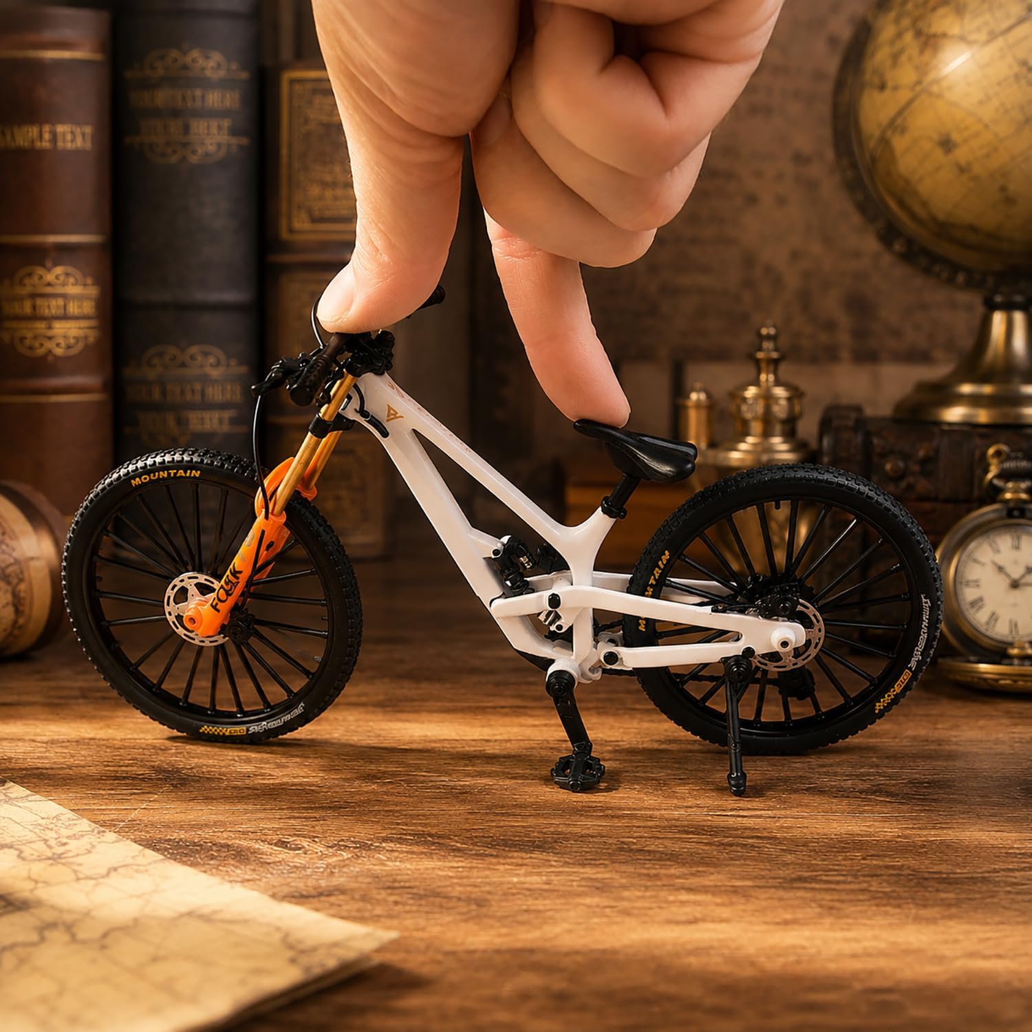 1:8 Scale Mini Mountain Bike Toy Model – Digh Detail DH Premium MTB Bicycle Model Collectible Gift for Bike Lovers (White)