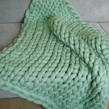 Chunky Knit Blanket Throw Light Green, Knitted Throw Blankets for Sofa Stylish & Cosy 6cm Wide Knitted Roving Warm Knitting Throw for Bedroom Decor Chair Pet Mat-20x20inch