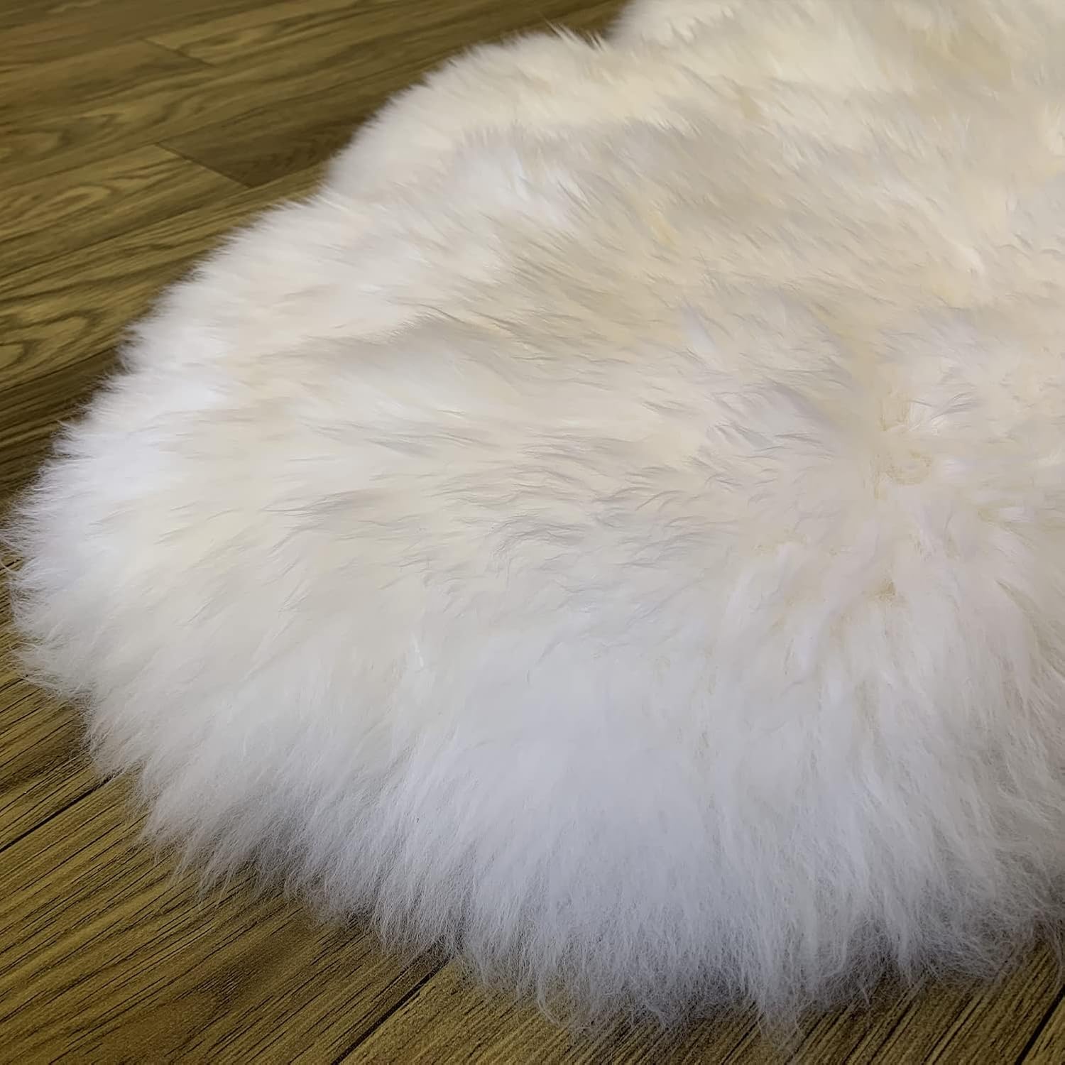 Champlus Genuine Australian Merino Sheepskin Rug, 2.3x3.3 ft Sheep Skin Fur Rug, Lambskin Area Rug, Single Pelt, White
