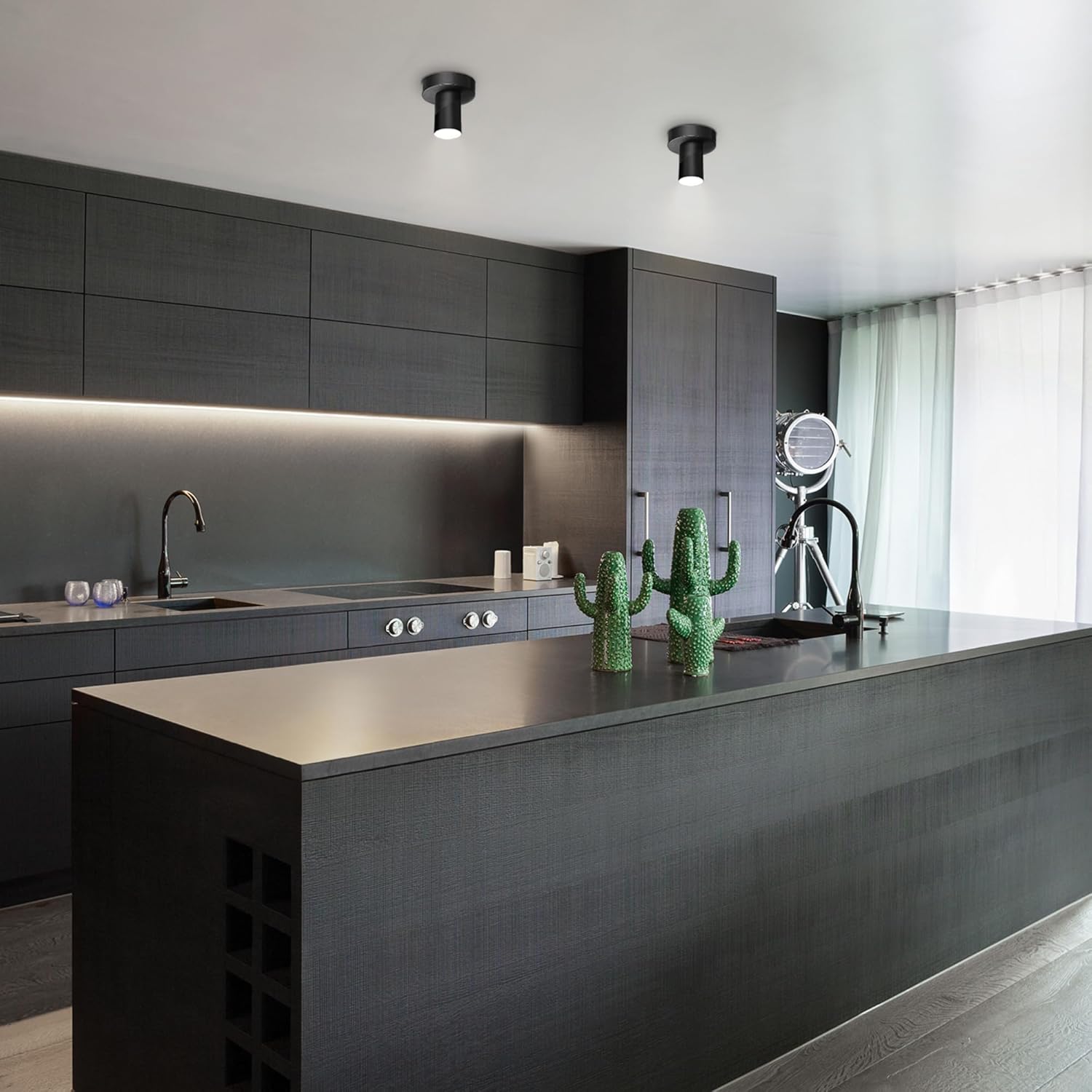 Globe Electric 64000113 4.5" Convertible Wall or Ceiling Mount LED Integrated Track Lighting Spotlight, Matte Black, Adjustable Pivoting Head, 9W, 500 Lumens, 3000 Kelvin, Dimmer Switch Compatible