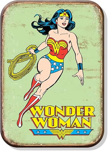 Desperate Enterprises Wonder Woman - Imán retro para refrigerador, divertidos imanes para oficina, hogar y escuela, fabricado en los Estados Unidos