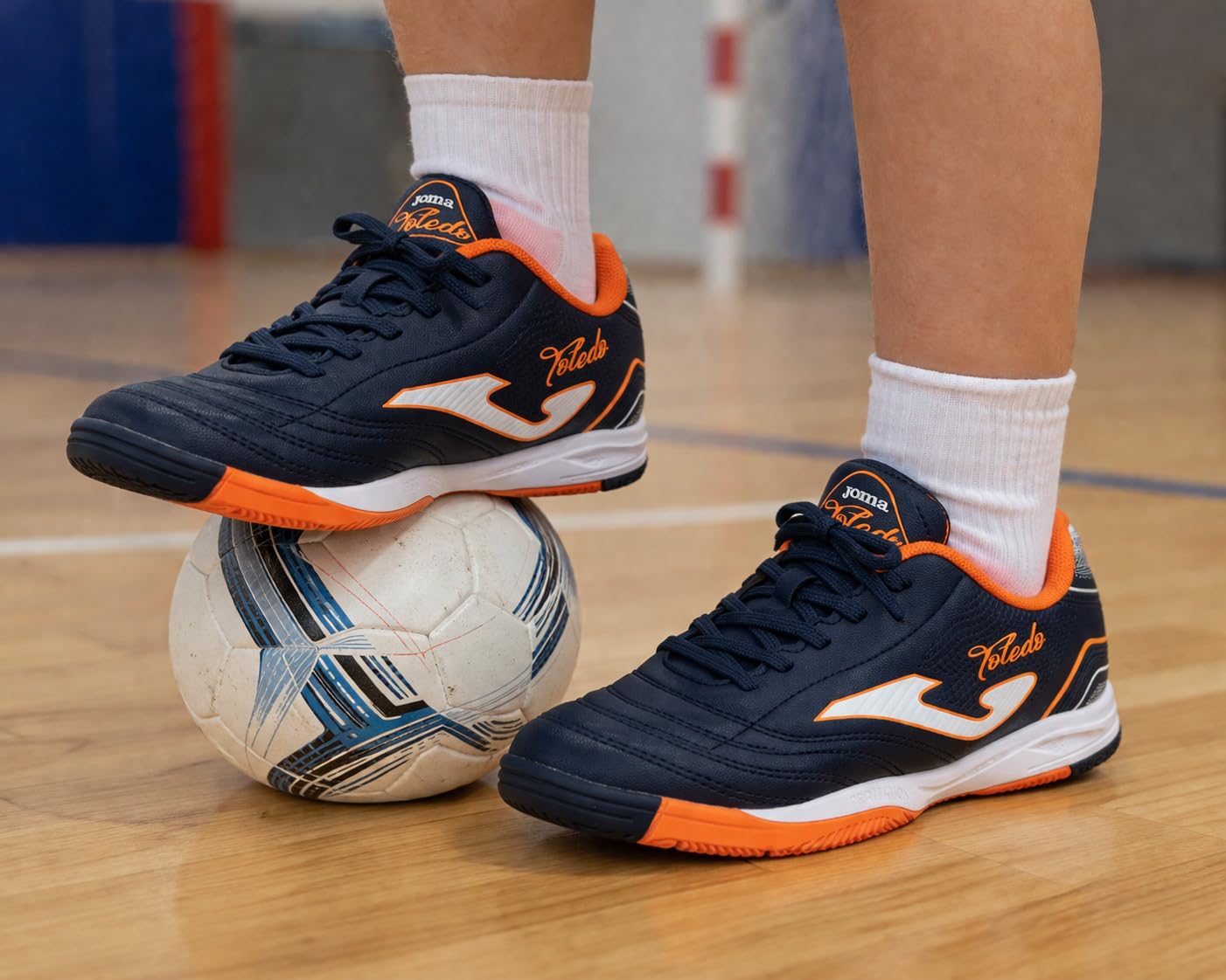 Joma TOJW2503INE Calzado fútbol Sala Indoor Azul Marino y Naranja, Ligera, Suela Durability, Plantilla extraíble y Antideslizante NIÑO Deportivos
