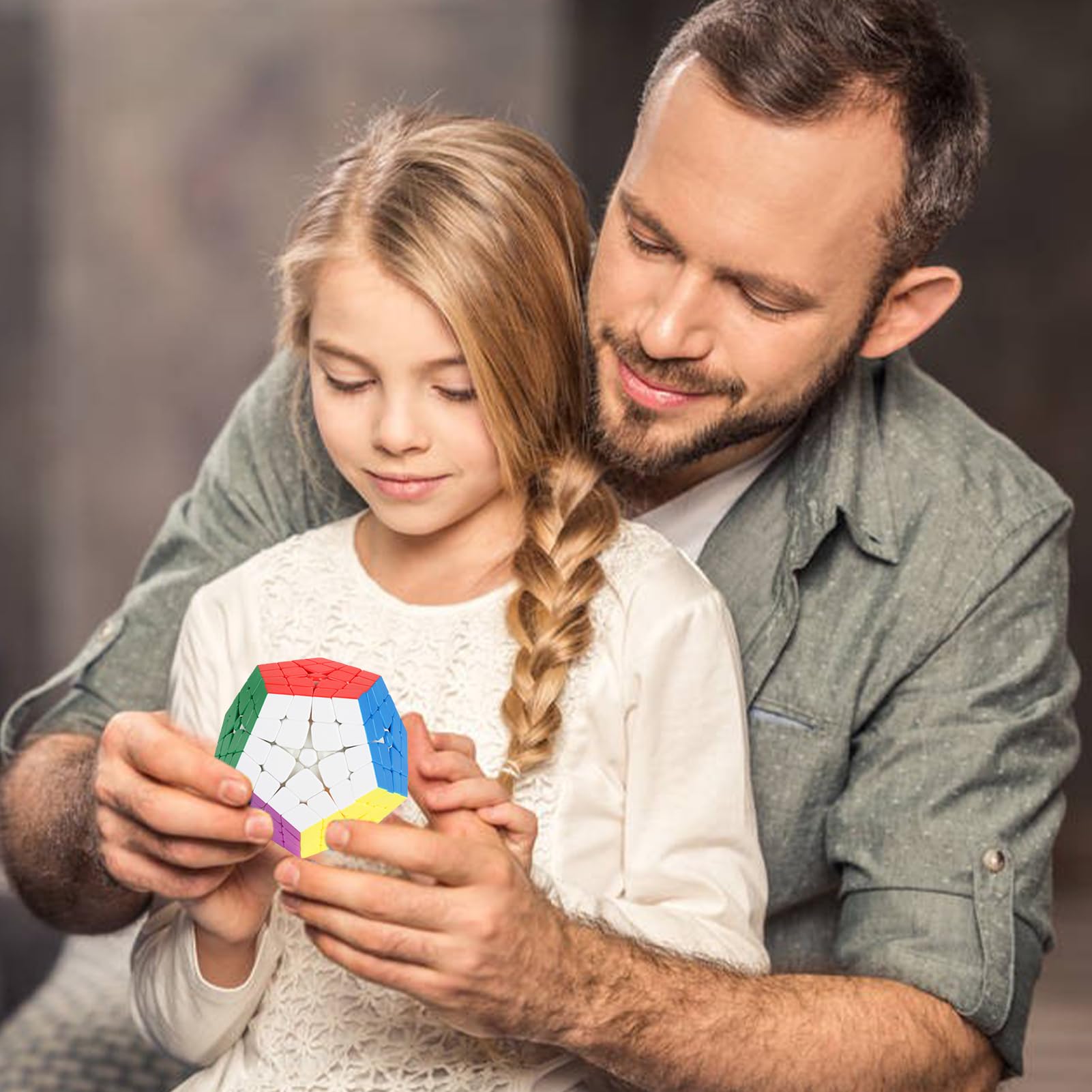 Dodecahedral Speed Cube - Freches Magisches Spielzeug in lebendigem Design