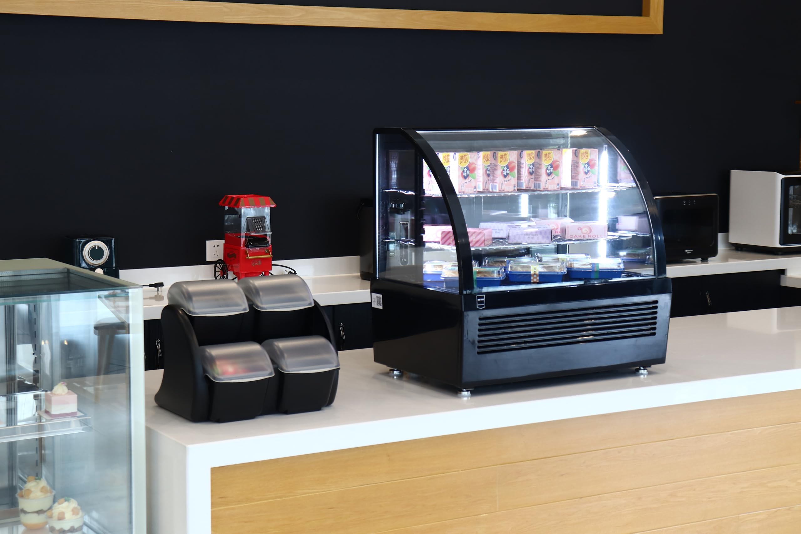 METRO Professional Vitrina refrigerada GCV1100, 70.5 x 47.2 x 68.7 cm, negra, 100 L, 195 W