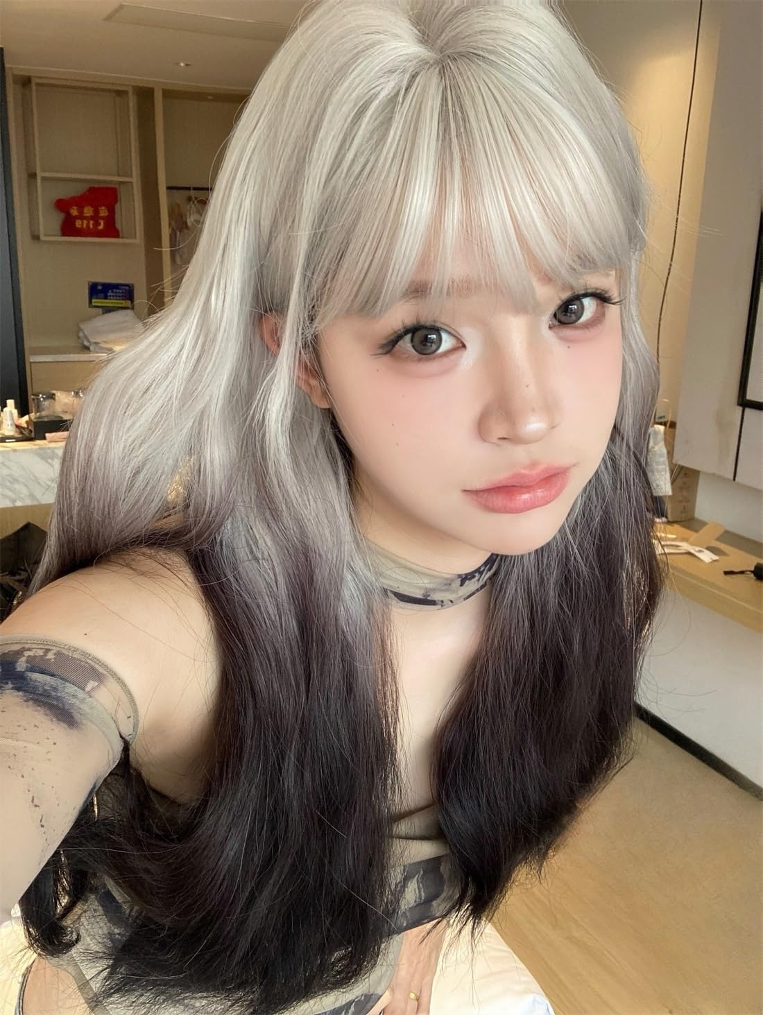 White to Black Ombre Long Straight Wig 65cm Blunt Bangs Daily Synthetic Hair for Women Gothic East Asian Fashion K-pop Style Heat Resistant wig cap (25.6 Inch)