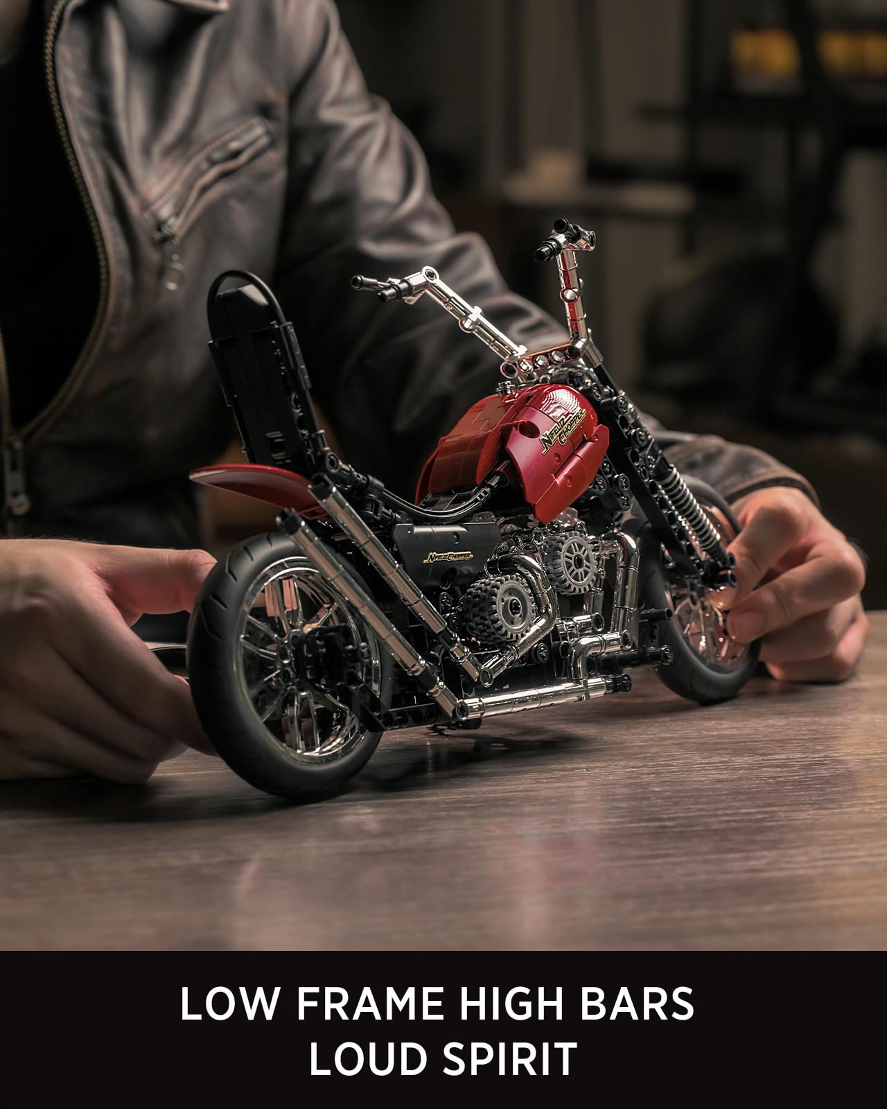 Nifeliz Chopper Motorcycle Building Set for Adults, Classic Vintage Motorbike Model Toy for Display, Collectible Gift for Motorcycle Fans (NF10308, 572 PCS)