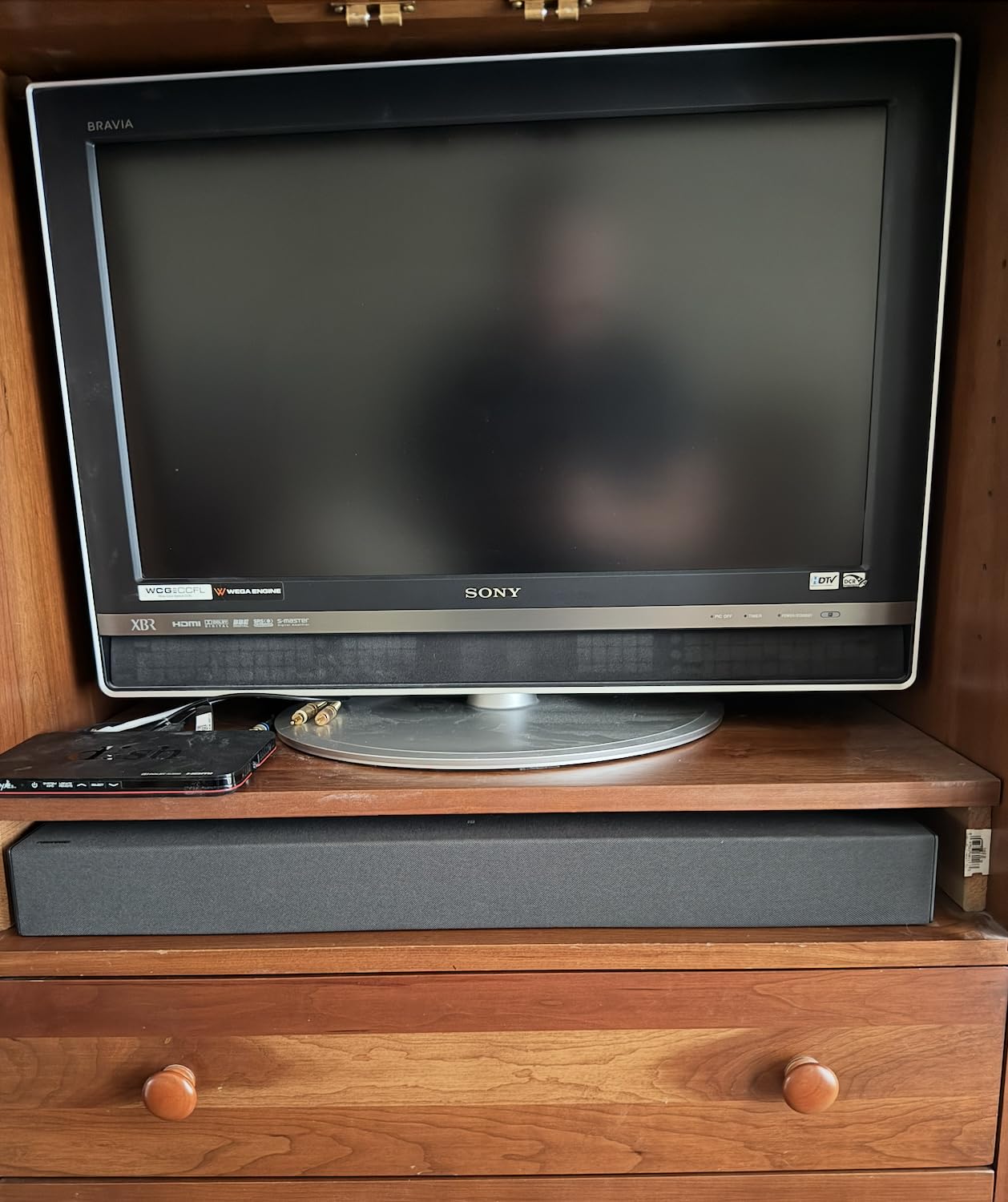 Samsung B-Series soundbar lifestyle shot in living room