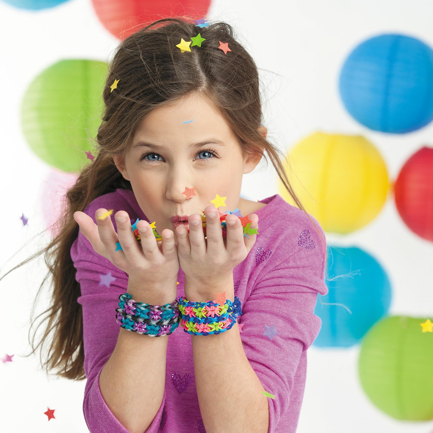 Bandai - Rainbow Loom Boutique – Set Automatico per Creare Braccialetti con Elastici - Hobby Creativo - Contiene 4000 Elastici, Ganci, Beadmoji, Charm - Giocattolo per Bambini dai 7 anni in su -CD0186