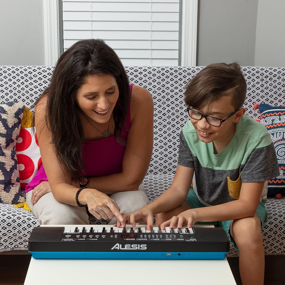 ALESIS HARMONY32 ALESIS 32 Key Keyboard 300 Sounds