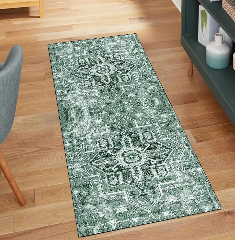 Alfombra dormitorio bohemia en color verde oscuro con textura premium de 40 x 350 cm