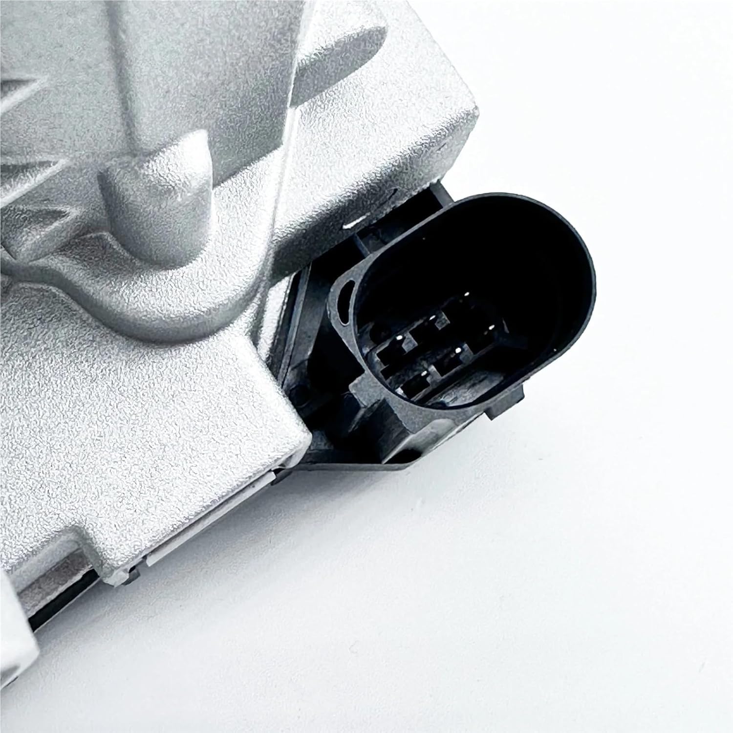 77363827 71788736 9S519E926AA 1562092 Suitable Throttle Body Valve For Fiat Punto Car Assembly