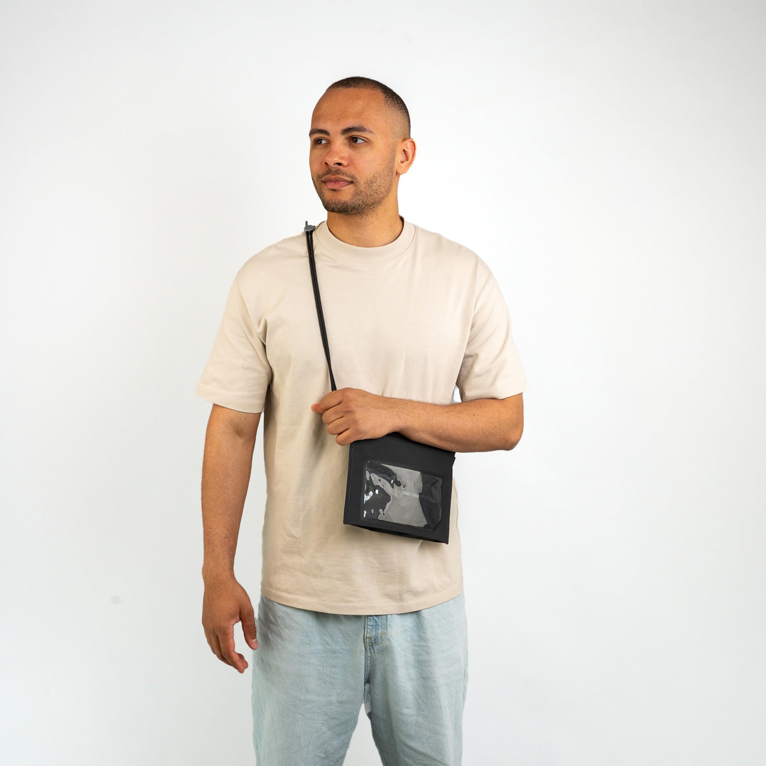 Johnny Urban Sacca Impermeabile Nero - Alfie - Sacca Stagna per Oggetti di Valore - Custodia Impermeabile per Celluare per Mare & Spiaggia - Borsa a Tracolla Subacquea - IPX6 Waterproof Dry Bag