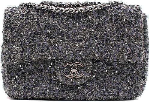 Chanel Bolso pequeño de solapa única de lentejuelas gris carbón segunda mano