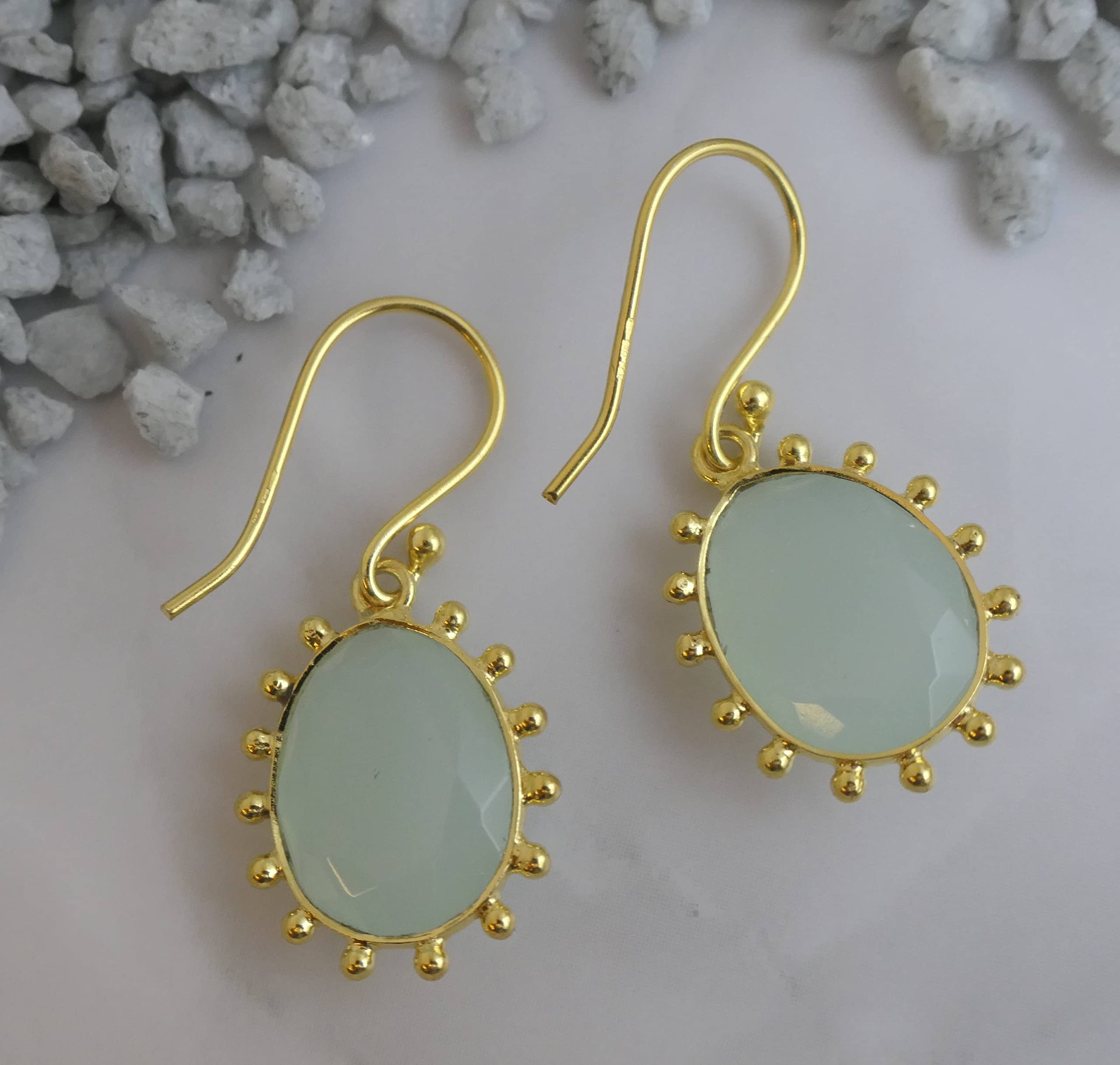 Orecchini in argento sterling placcato oro Aqua Chalcedony | Gemma Naturale - Regalo di Compleanno - Regalo di Natale - Idee Regalo Fatto a Mano per le Donne