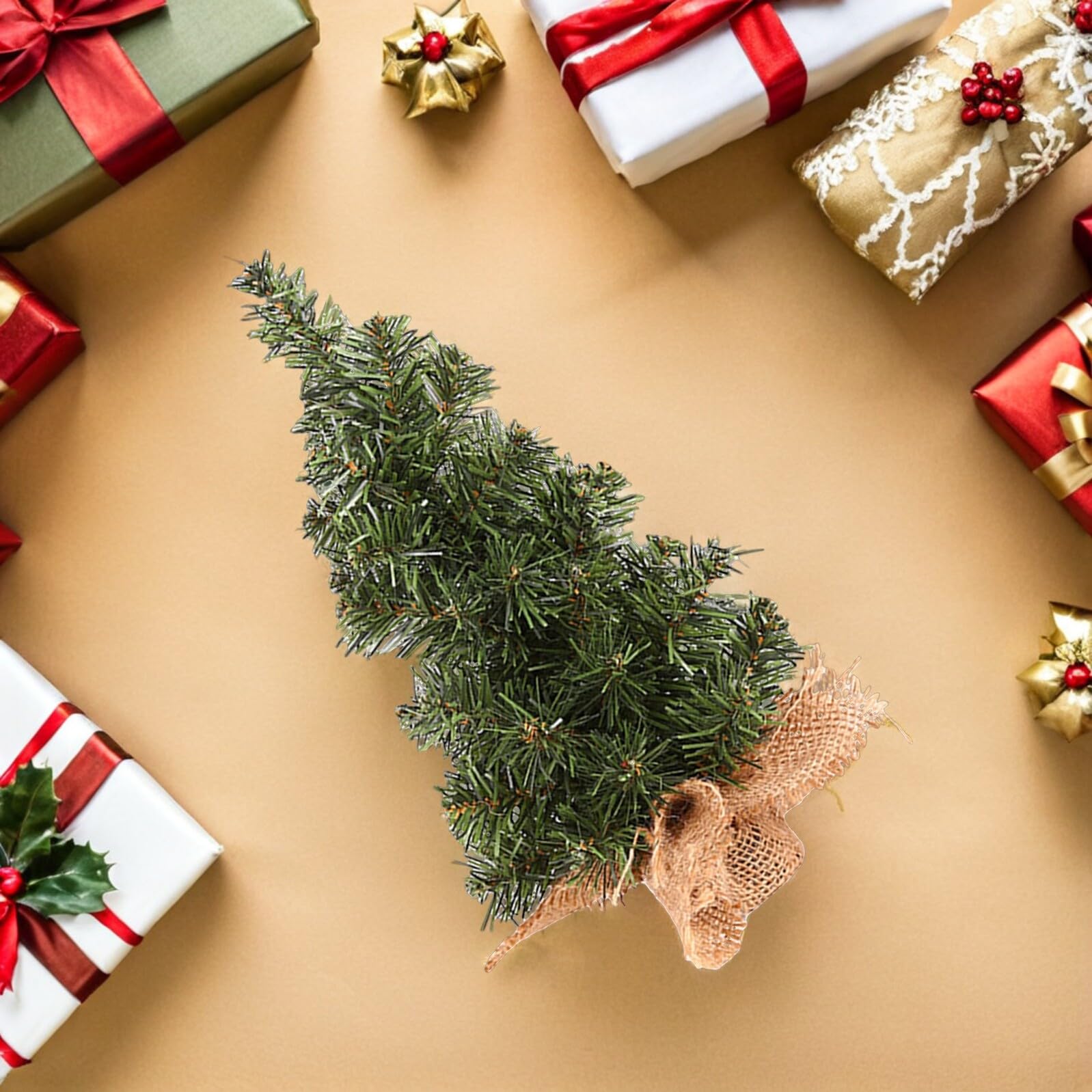 6 Mini Alberi di Natale Artificiali da Tavolo con Base in Tela di Iuta Mini Alberi da Scrivania Decorativi per Feste Ambienti Interni e Progetti Creativi 30 CM