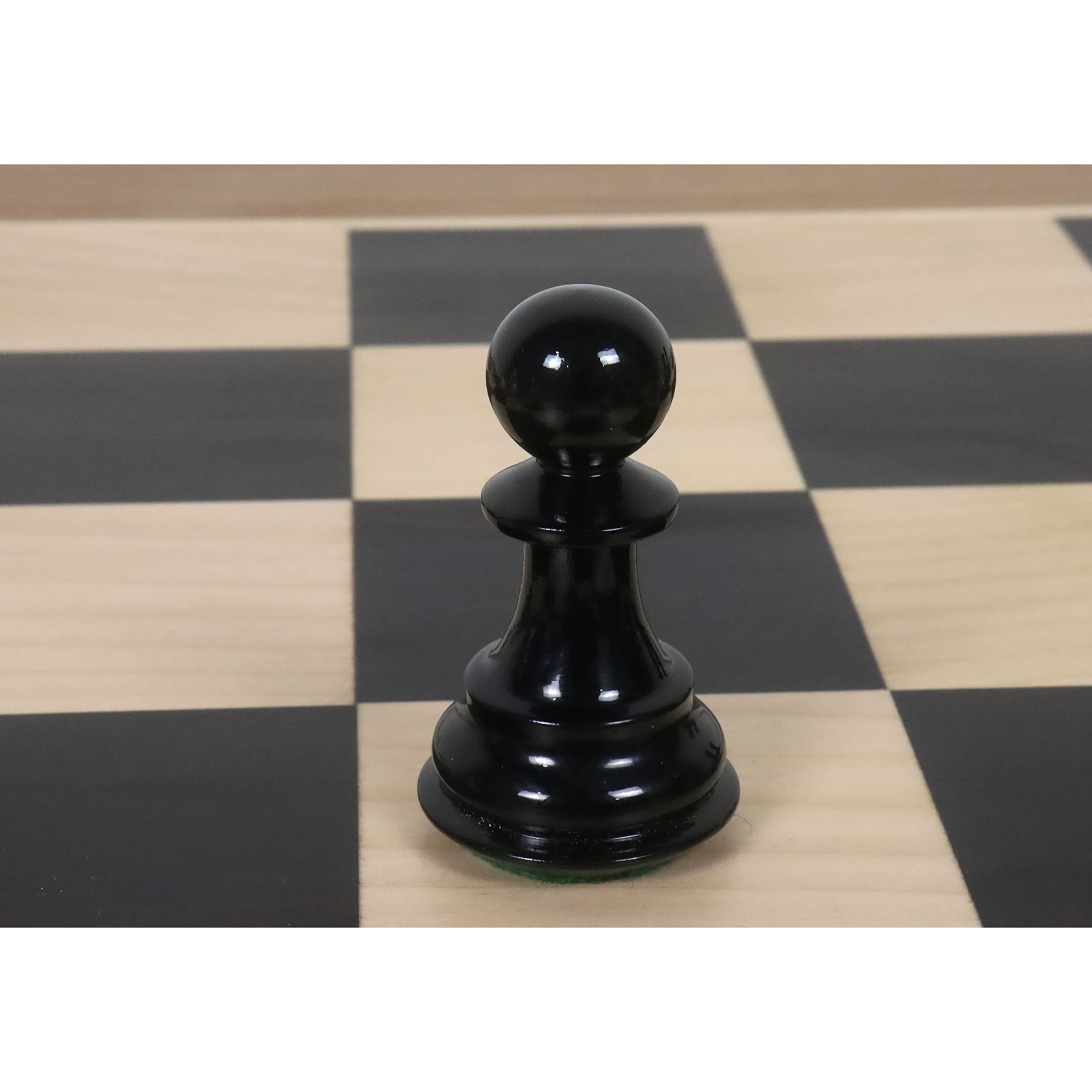 Royal Chess Mall - 4.1 " Pro Staunton Bianco e Nero Laccati Scacchi IN Legno Pezzi Solo Set