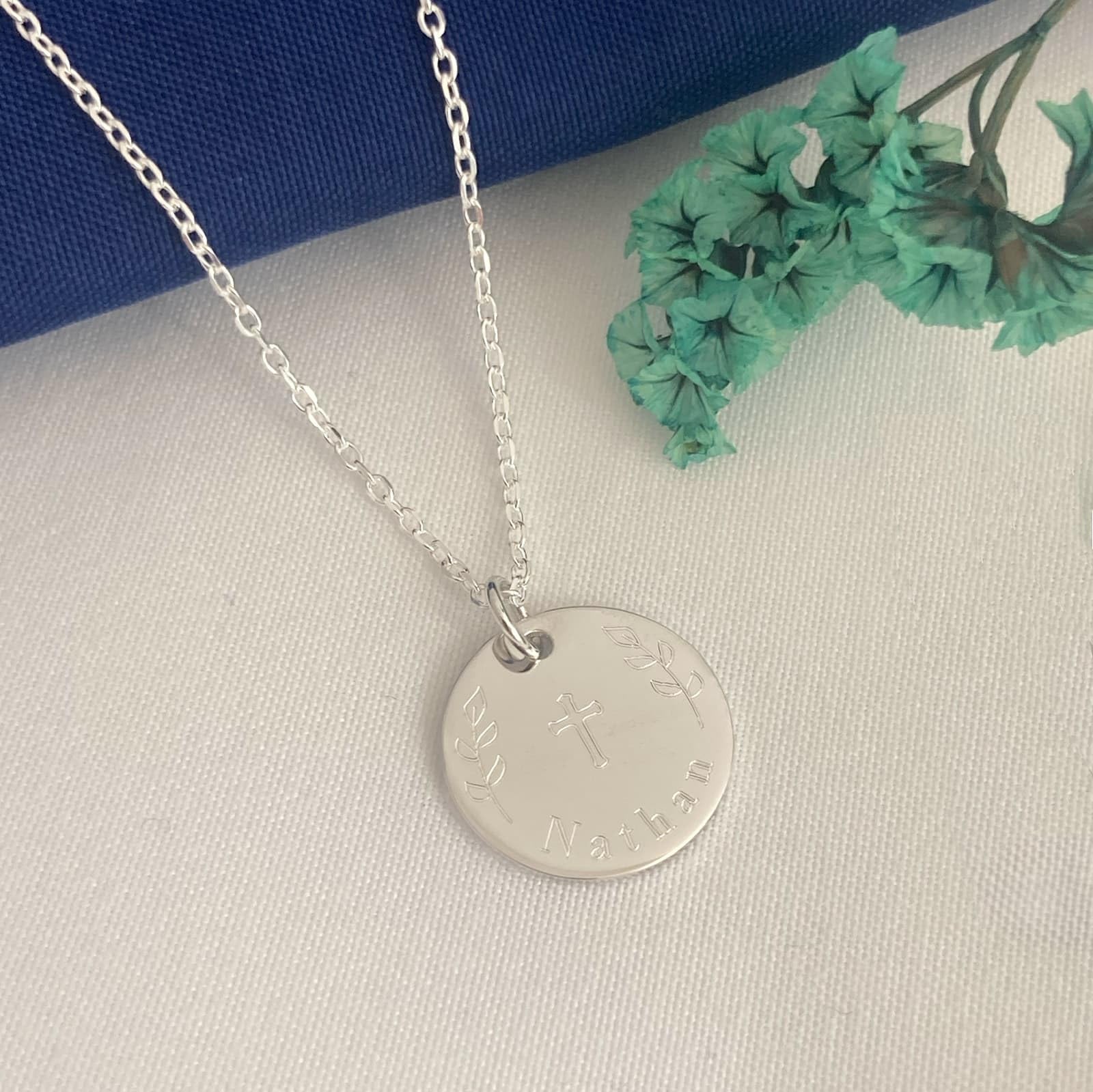 Collier personnalisé baptême, dessin "Croix & Rameaux", argent - Idée cadeau pour Noël - Anniversaires - Baptême - Communion