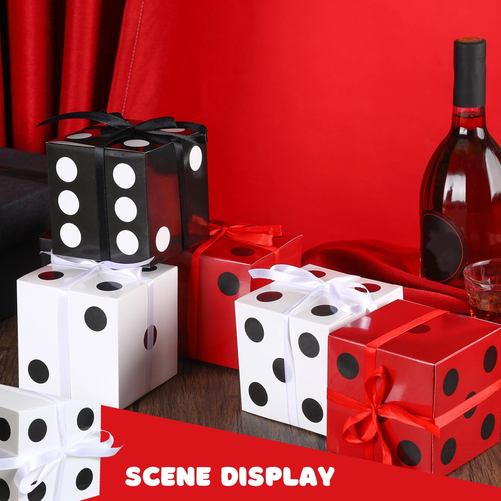 Sinmoe Lot de 50 boîtes à dés en carton avec ruban - 10,2 x 10,2 x 10,2 cm - Décoration de fête sur le thème du casino - Centres de table pour cadeau d'anniversaire, fête de jeu Vegas (noir, blanc