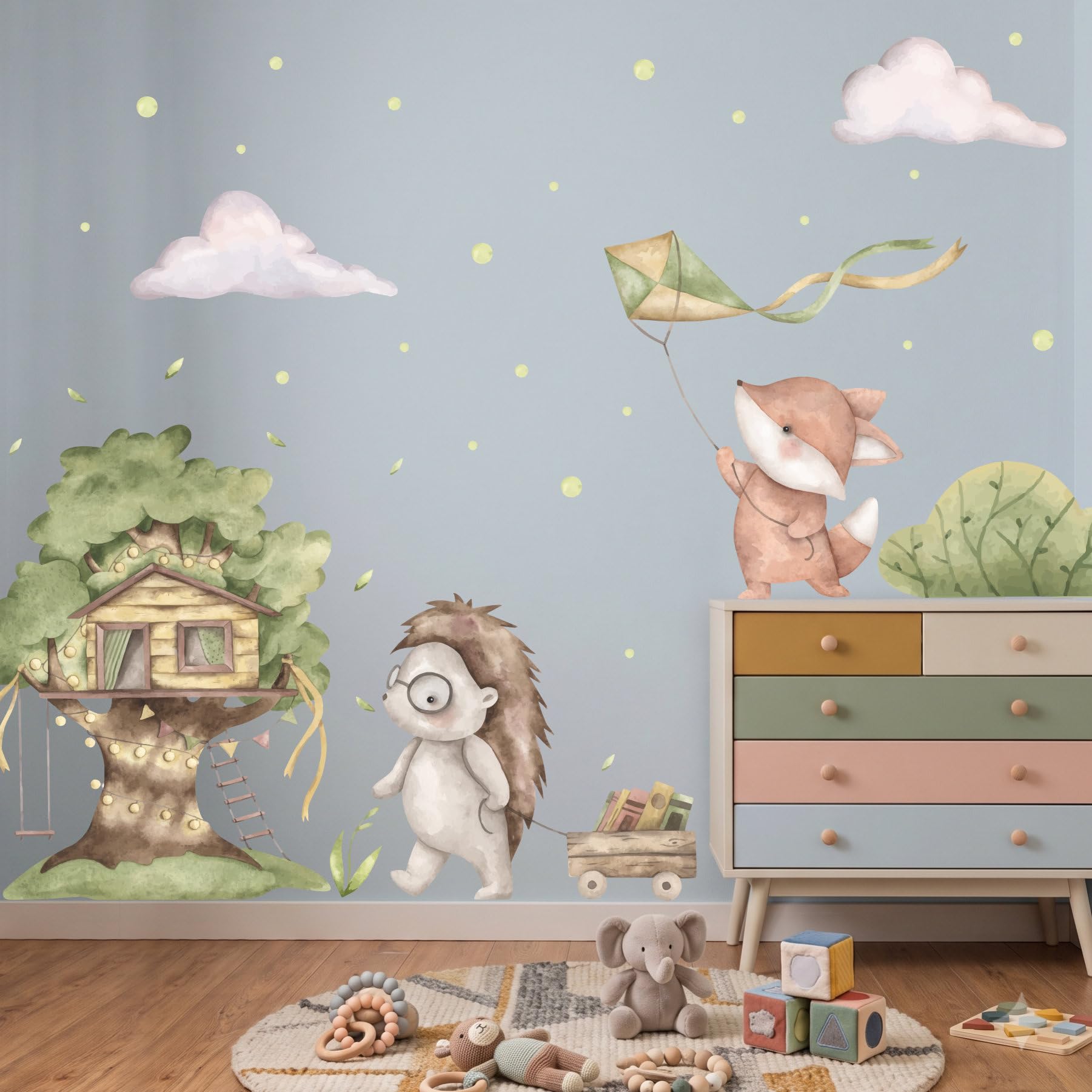 Store Adesivi Murali Bambini con Animali del Bosco: Volpe, Riccio e Casa sull’Albero, Decorazioni Cameretta Woodland Adventures, PVC Opaco, 150 x 96 cm, Made in Italy