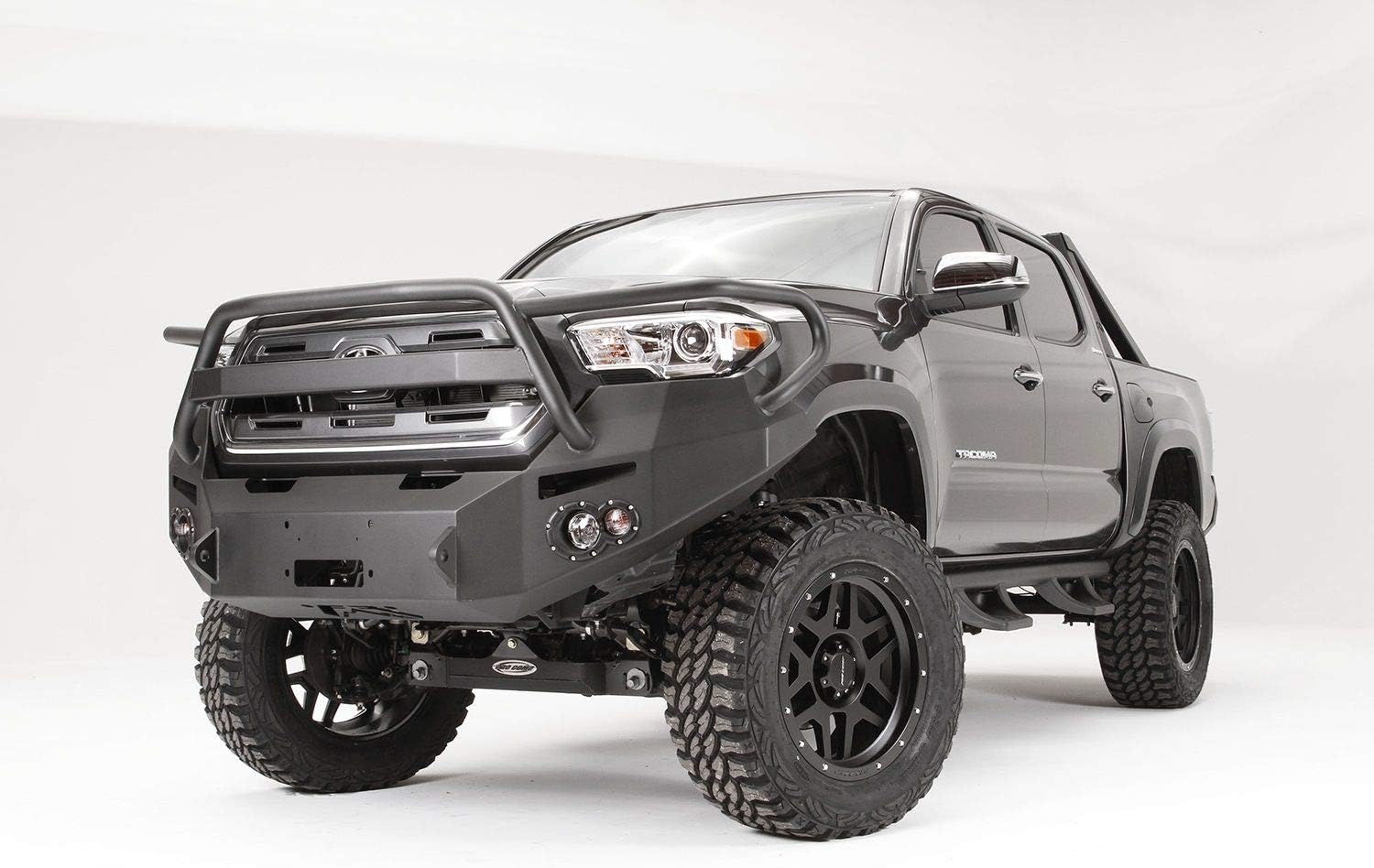 TT16B36501 Bumper, Black