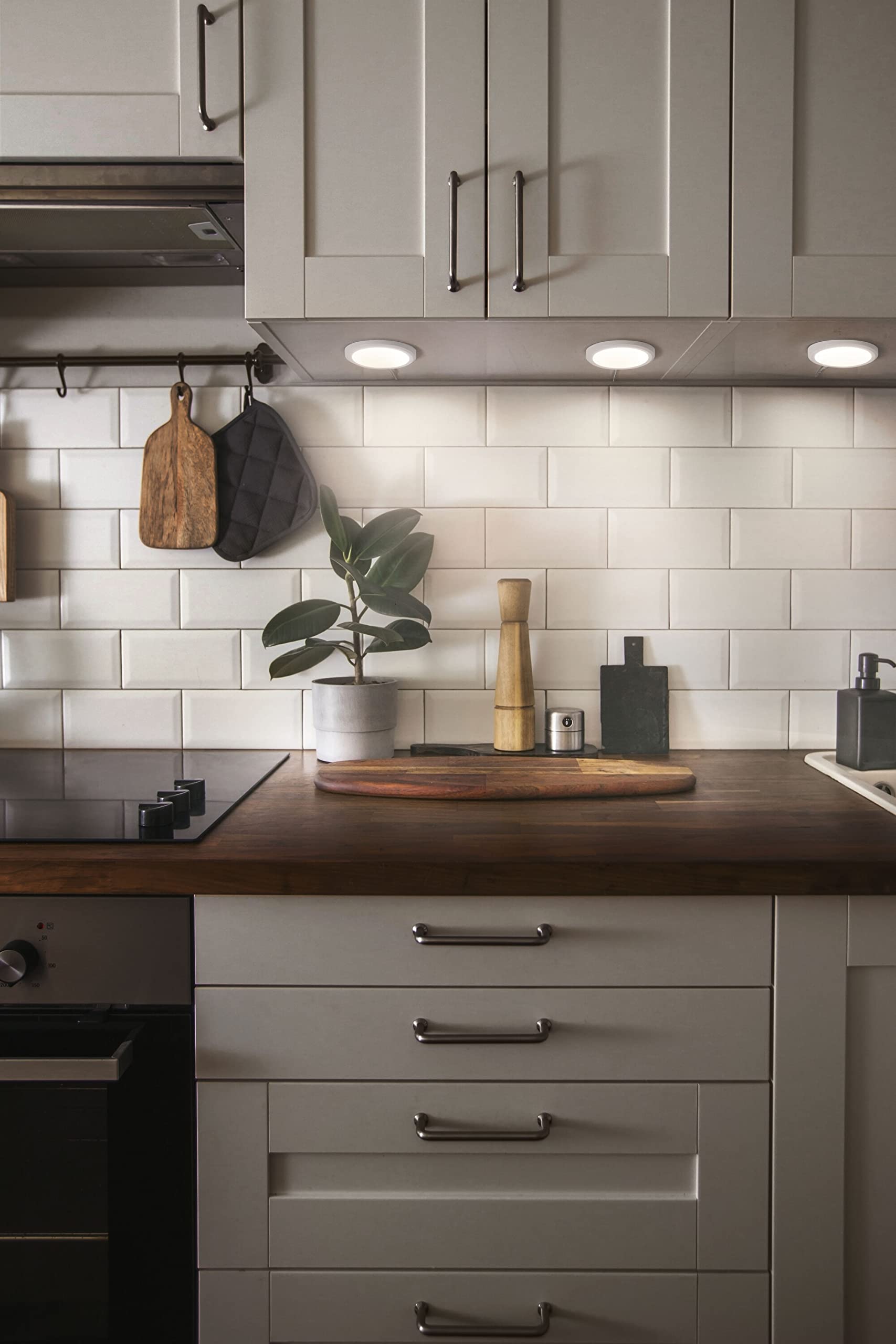 OSRAM Oświetlenie podszafkowe SMART+ WiFi, okrągłe, białe, 6,5W, 375lm, 83mm, regulowane białe światło, ściemniane, długa trwałość, łatwy montaż, sterowane z aplikacji, 3000K - 6500K, do kuchni, półek