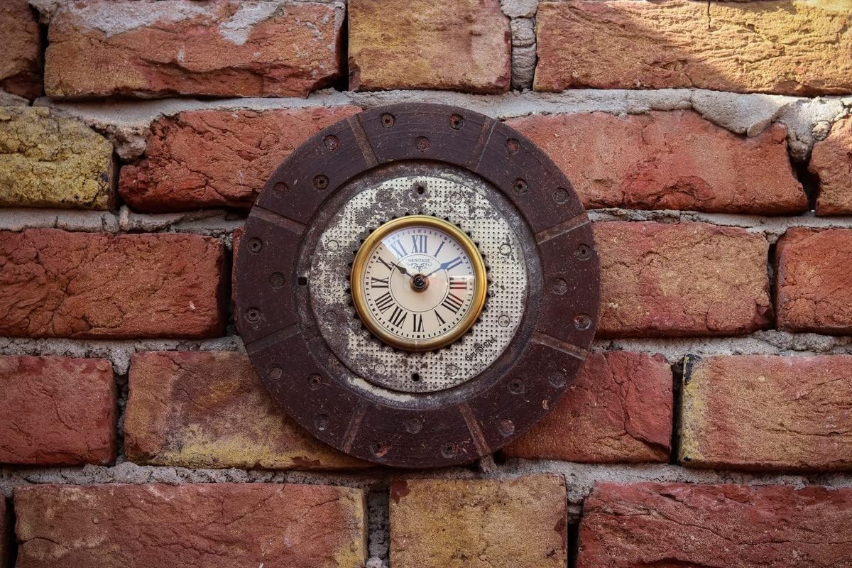 De Kulture Upcycled Industrial Iron Clutch Plate Wall Clock - Limited Edition (22 Cm Diameter) Unique Vintage Decor for Living Room, Dining Room, or Office