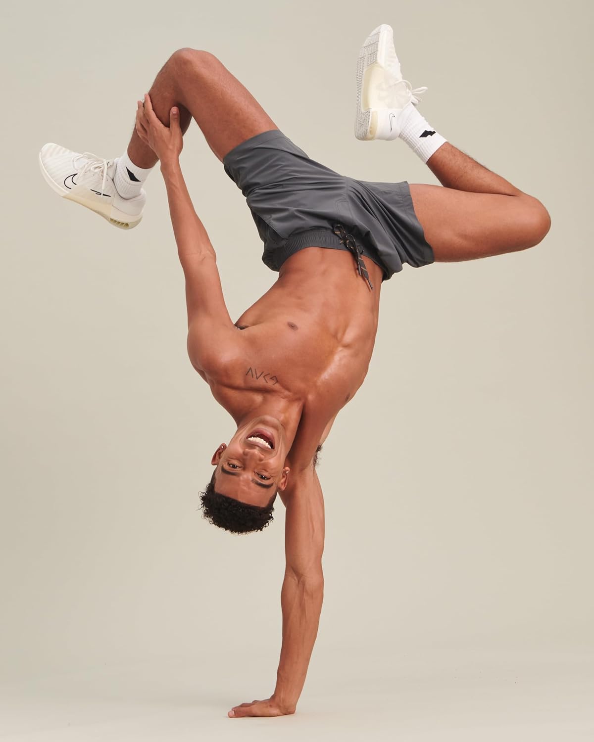 Rhone 7" Pursuit Short - Mens Unlined Workout Shorts - Image 6