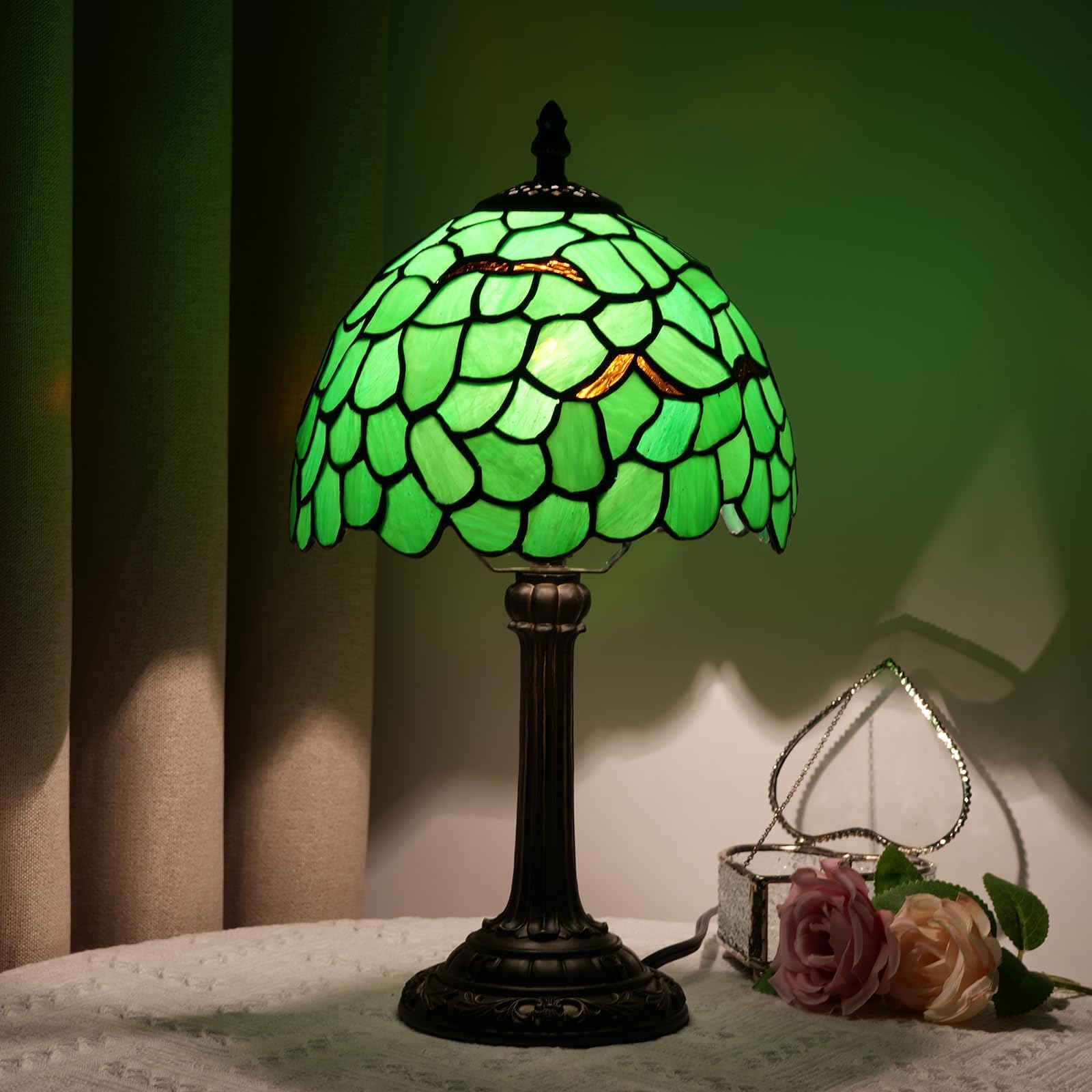 Tiffany Lampe, Nachttischlampe, Buntglaslampe für Schlafzimmer, Wohnheim, Küche, ästhetisches, süßes Wohndekor-Geschenk (Grünes Blatt)