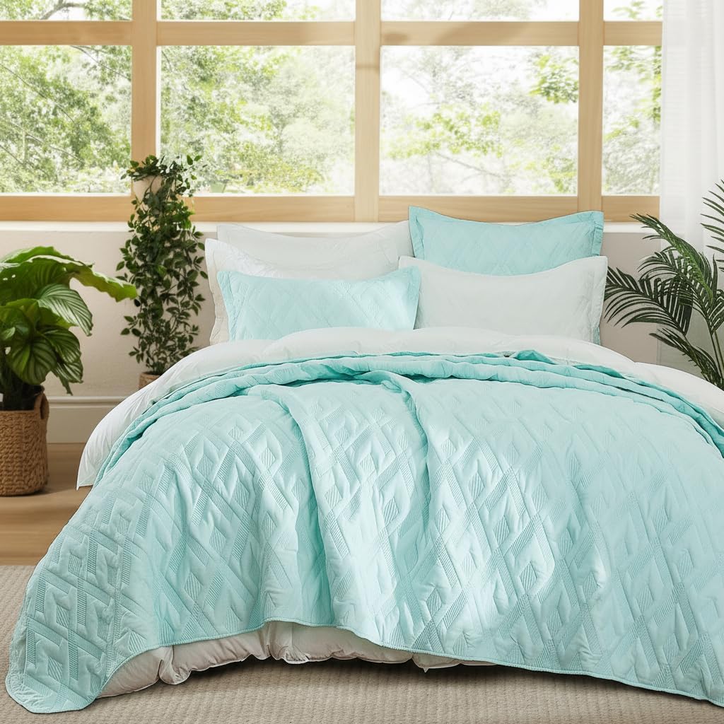 BOV Sky Blue Quilt Queen 92x96 – Cooling Lightweight Comforter, Decorative Bedspread, Blue Bedding Set, All-Season Coverlet