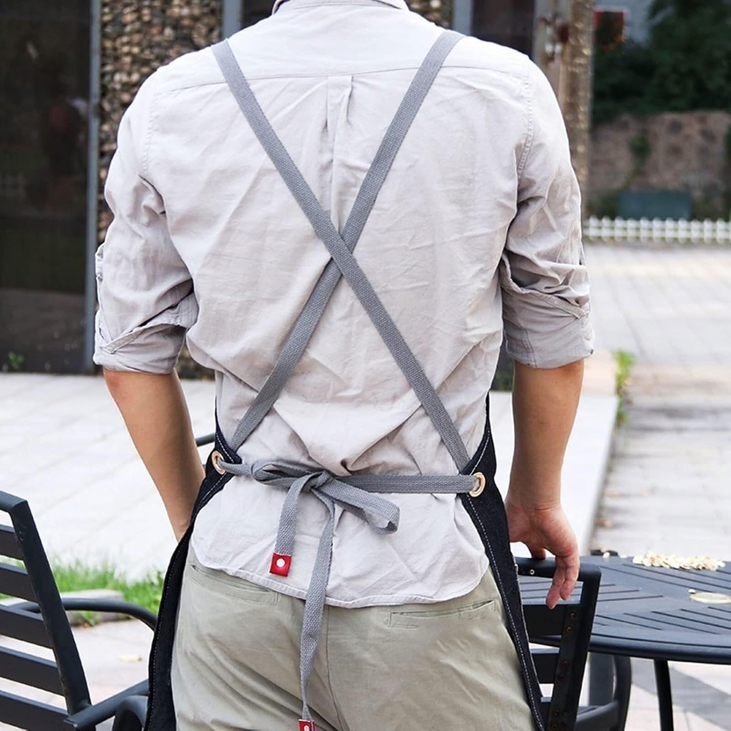 Chef Aprons for Men Women with ，Aprons With Pockets Black Flowers Aprons Men's Women's Barber Shop Painting Workwear Cafe Hotel Nail Salon Apron