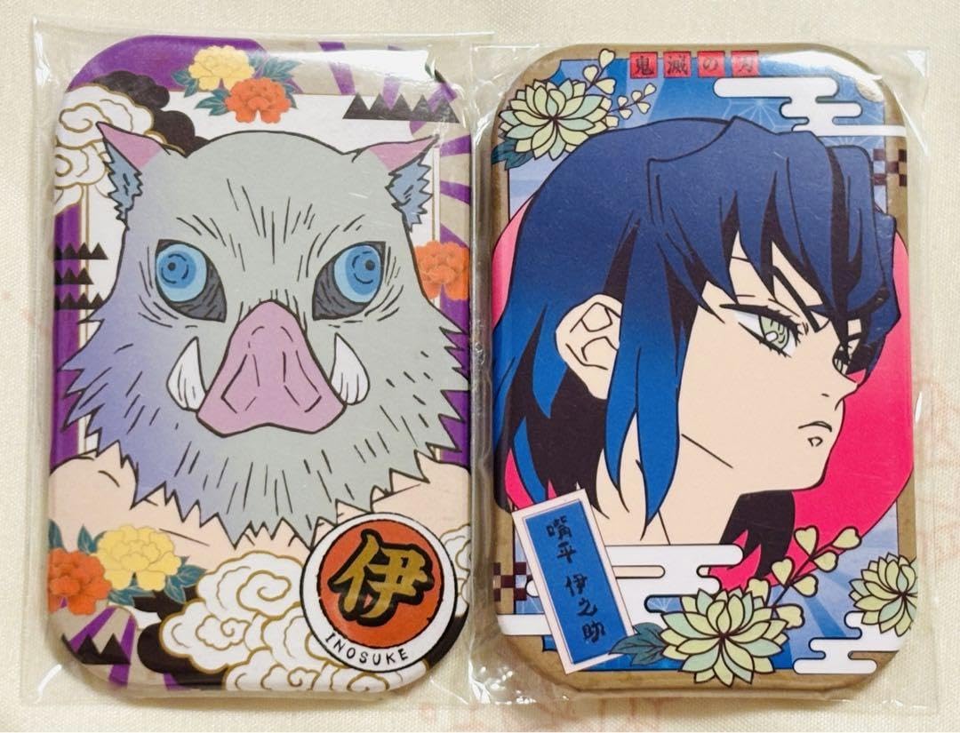 Amazon | 鬼 滅 嘴平伊之助 まるかく缶バッジ | バッジ | おもちゃ