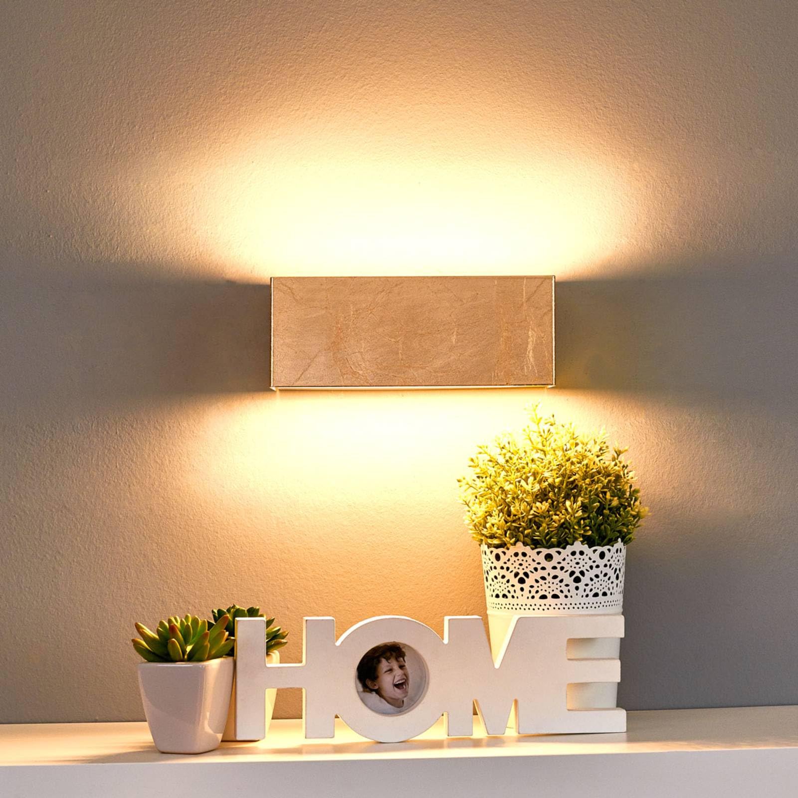 Lindby Bombillas LED aplique de pared interior en oro, lámpara | iluminación de pared, moderno, 3000 k blanco cálido para pasillo, sala de estar, salón, dormitorio, comedor